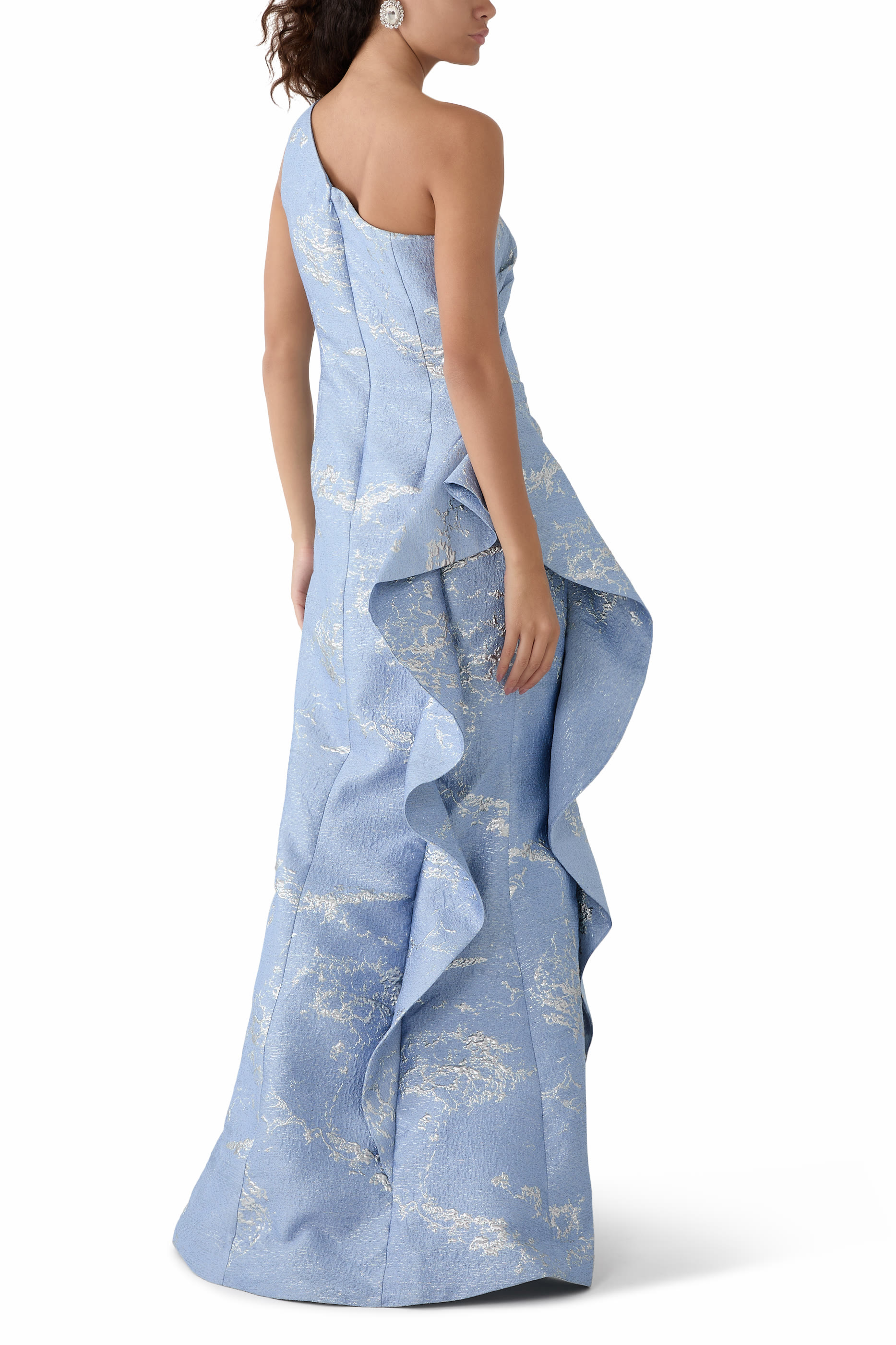 فستان سهرة بكتف مكشوف وجانب مزين بكشكش جاكار لامع