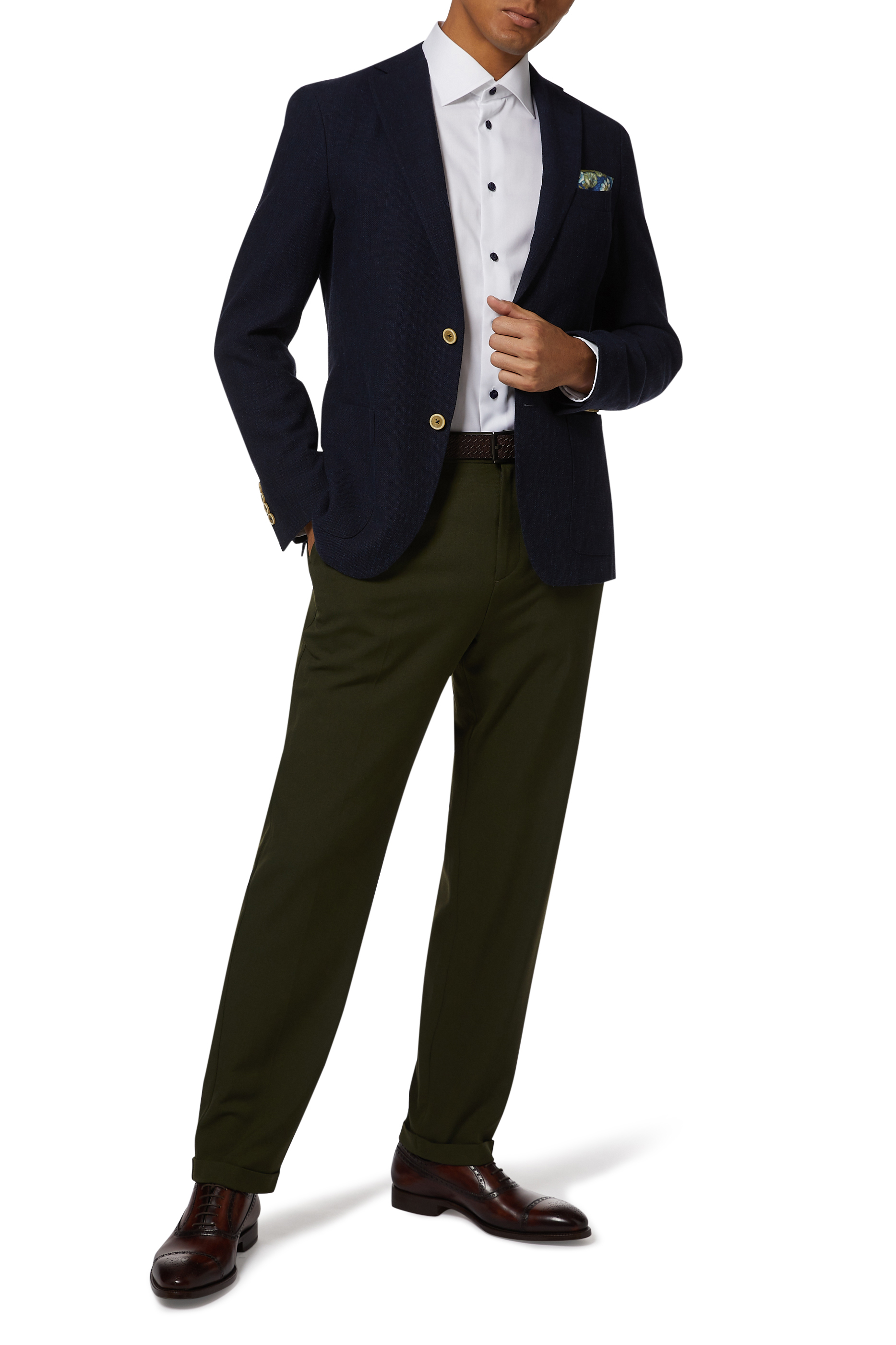 قميص من التويل المميز للماركة