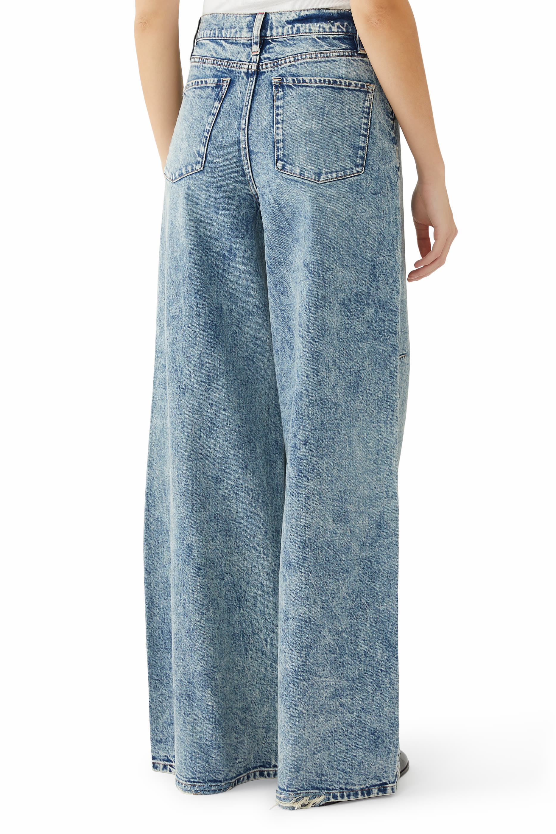 بنطال جينز تاكر