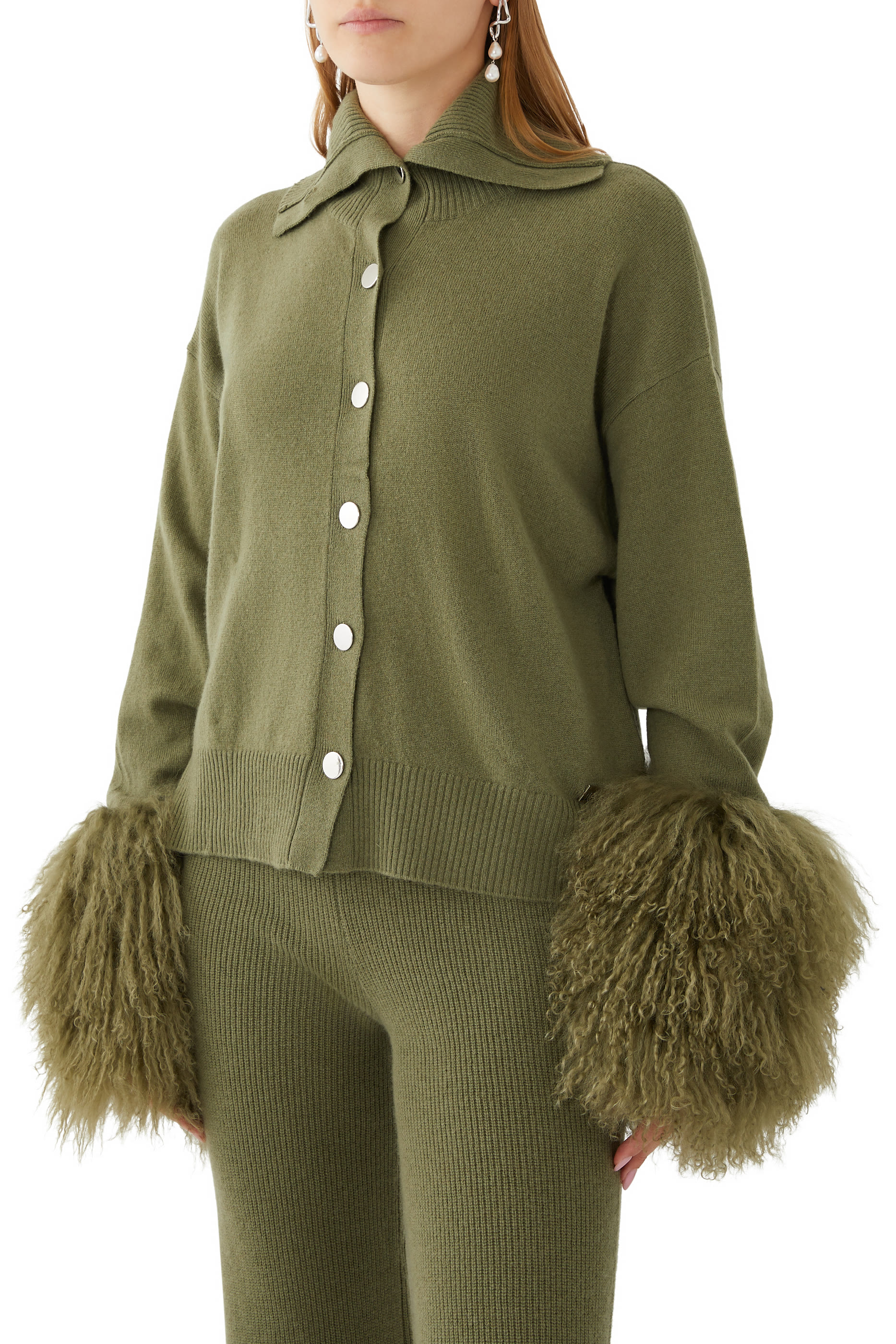 كارديجان بأساور بفرو