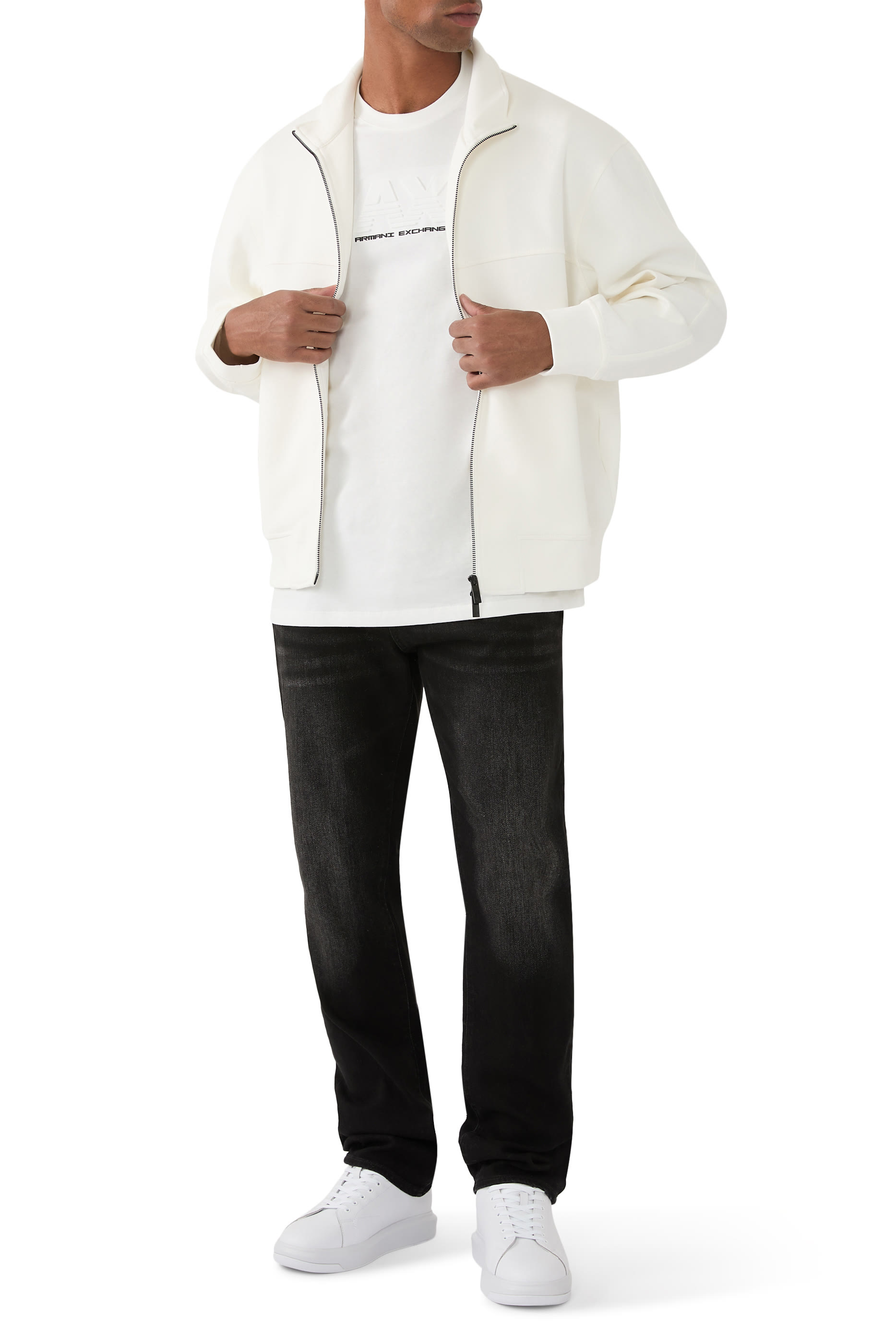 بنطال جينز بقصة ضيقة وخمس جيوب دنيم