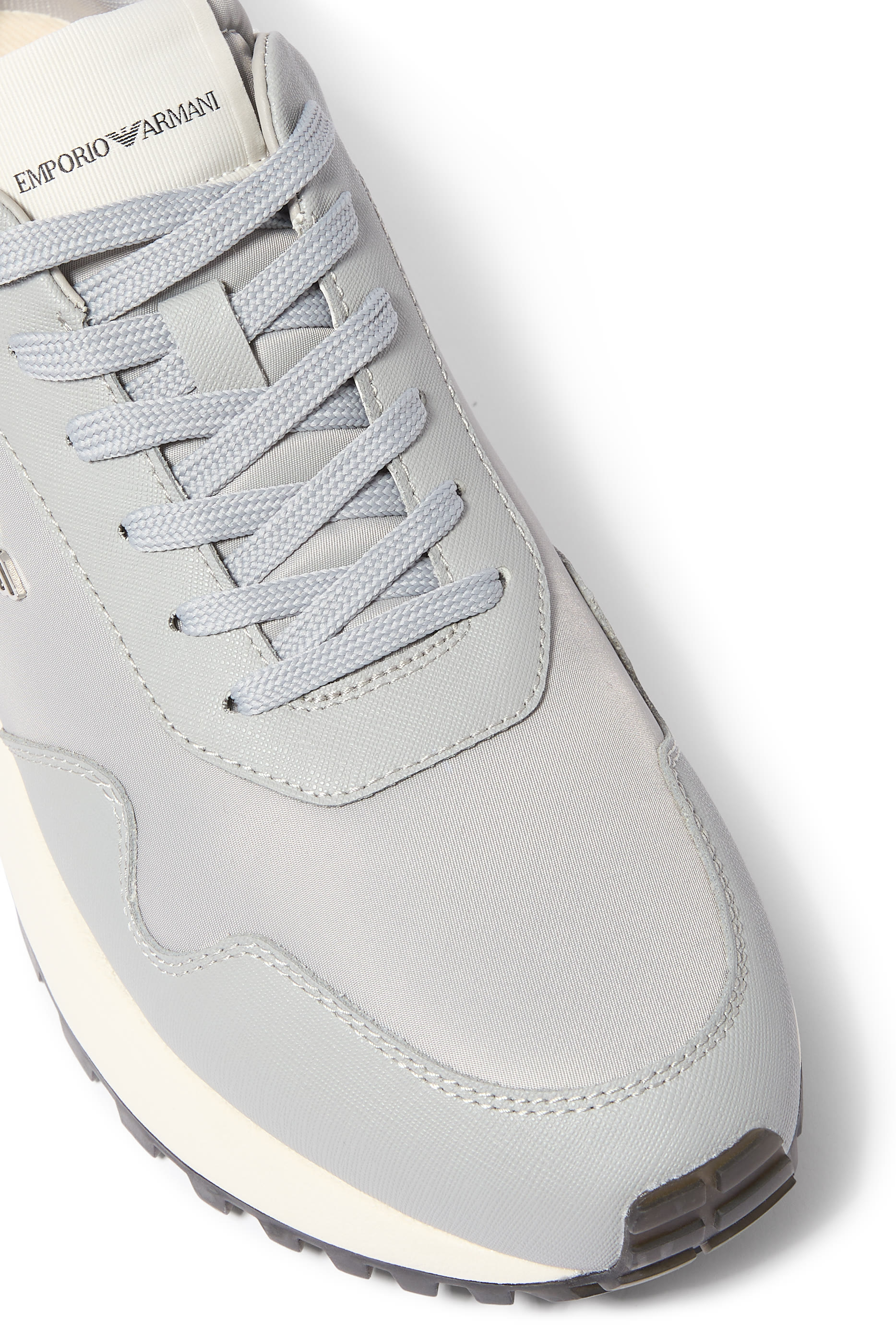 سنيكرز اي أس في نايلون معاد تدويره وتفاصيل سافيانو صديق للبيئة