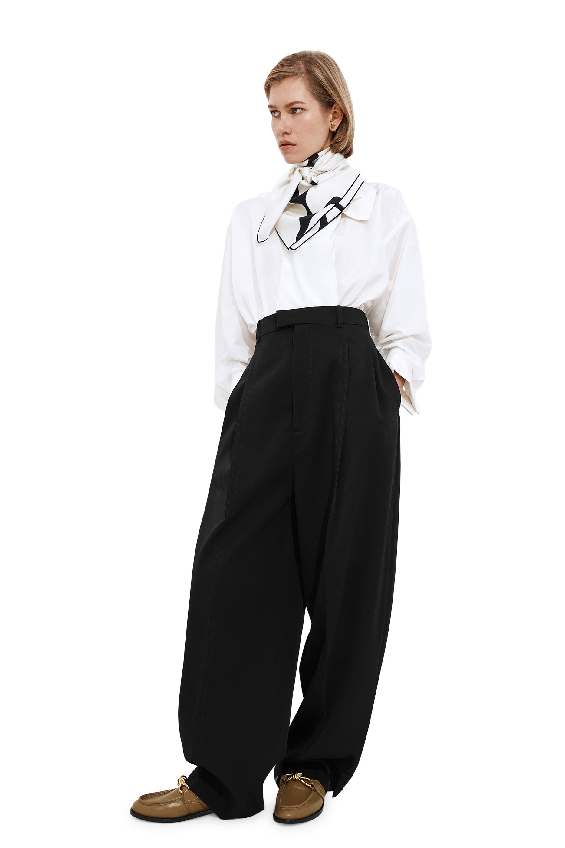 حذاء أستير سهل الارتداء