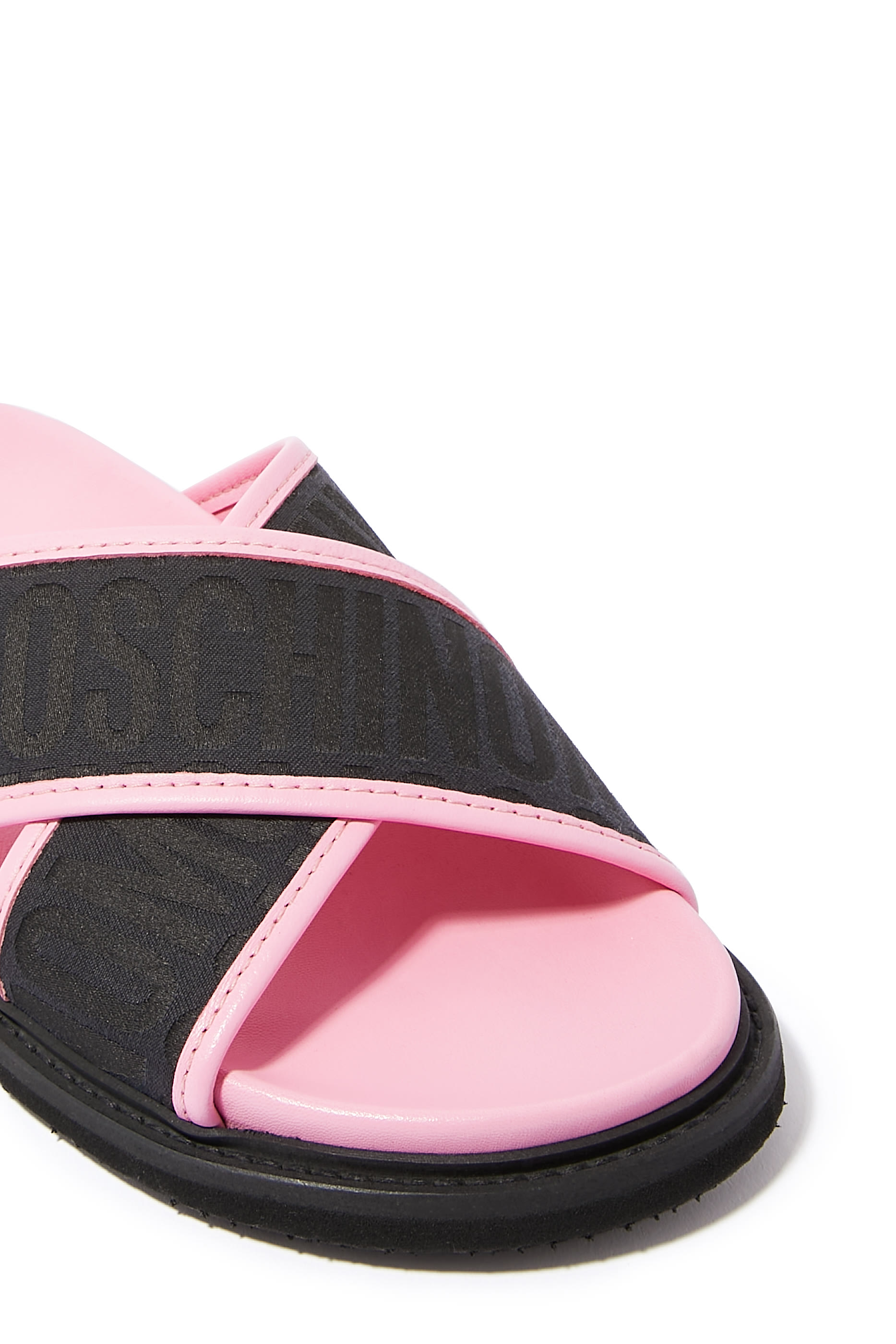 صندل كروس بشعار الماركة