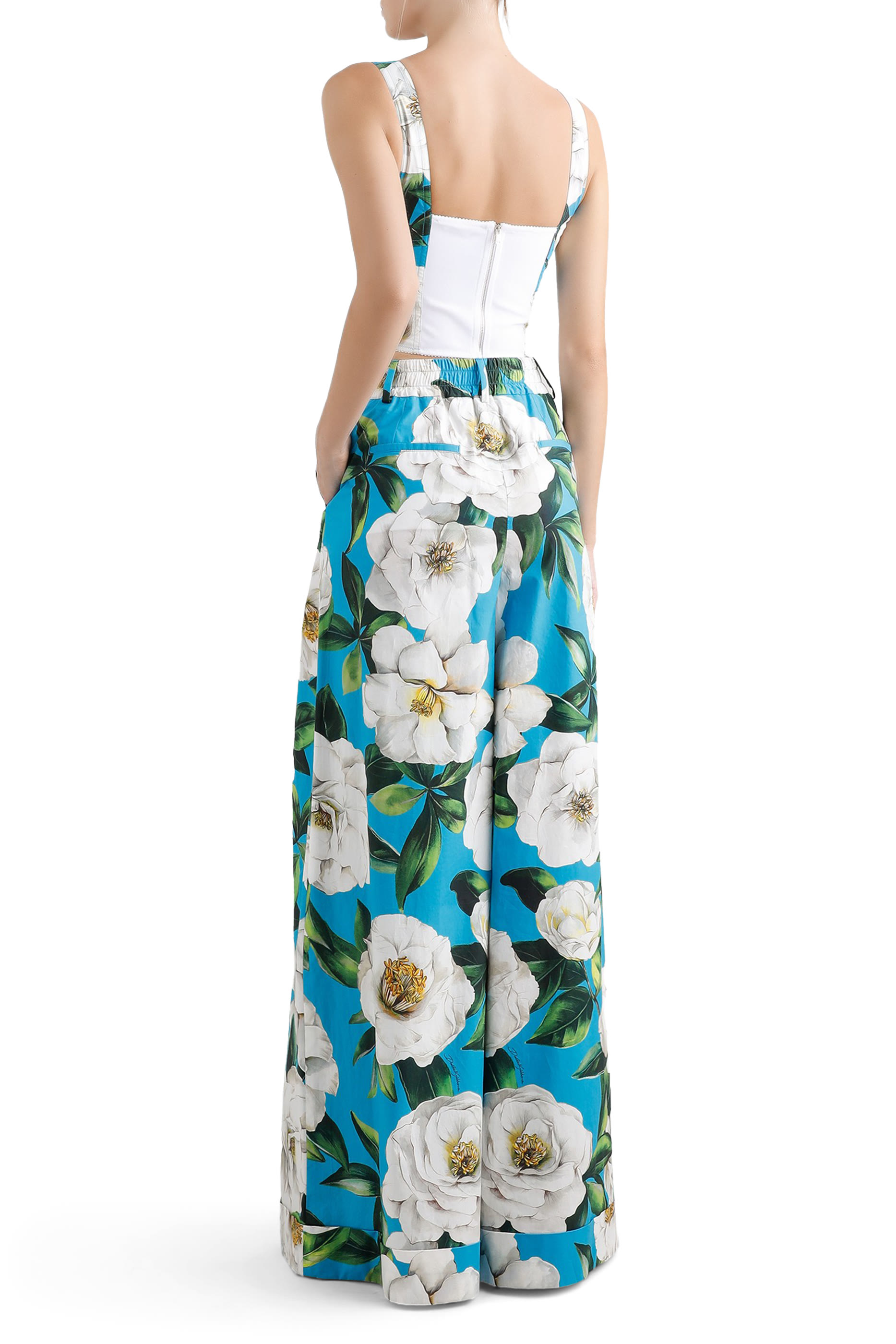 بلوزة بلا أكمام وبطبعات غاردينيا