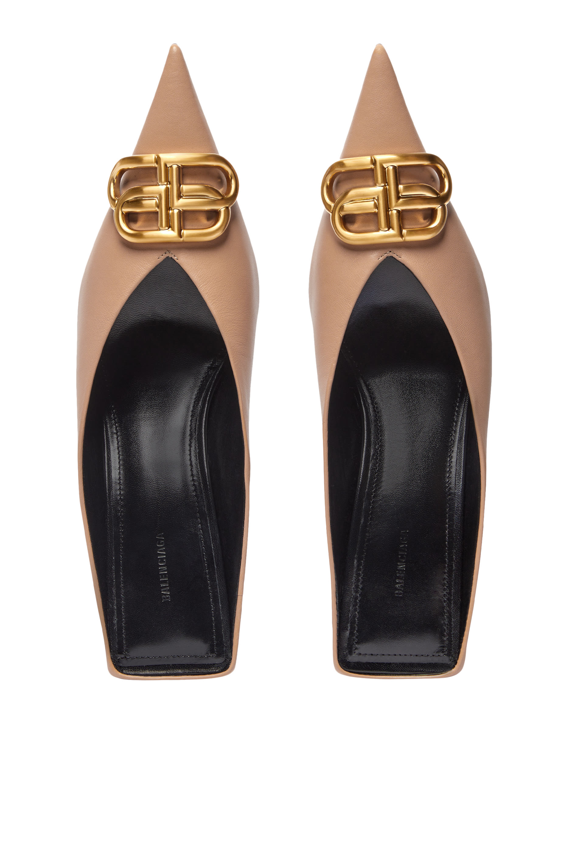 حذاء مفتوح من الخلف 80 جلد بمقدمة مدببة وكعب مربع وشعار BB