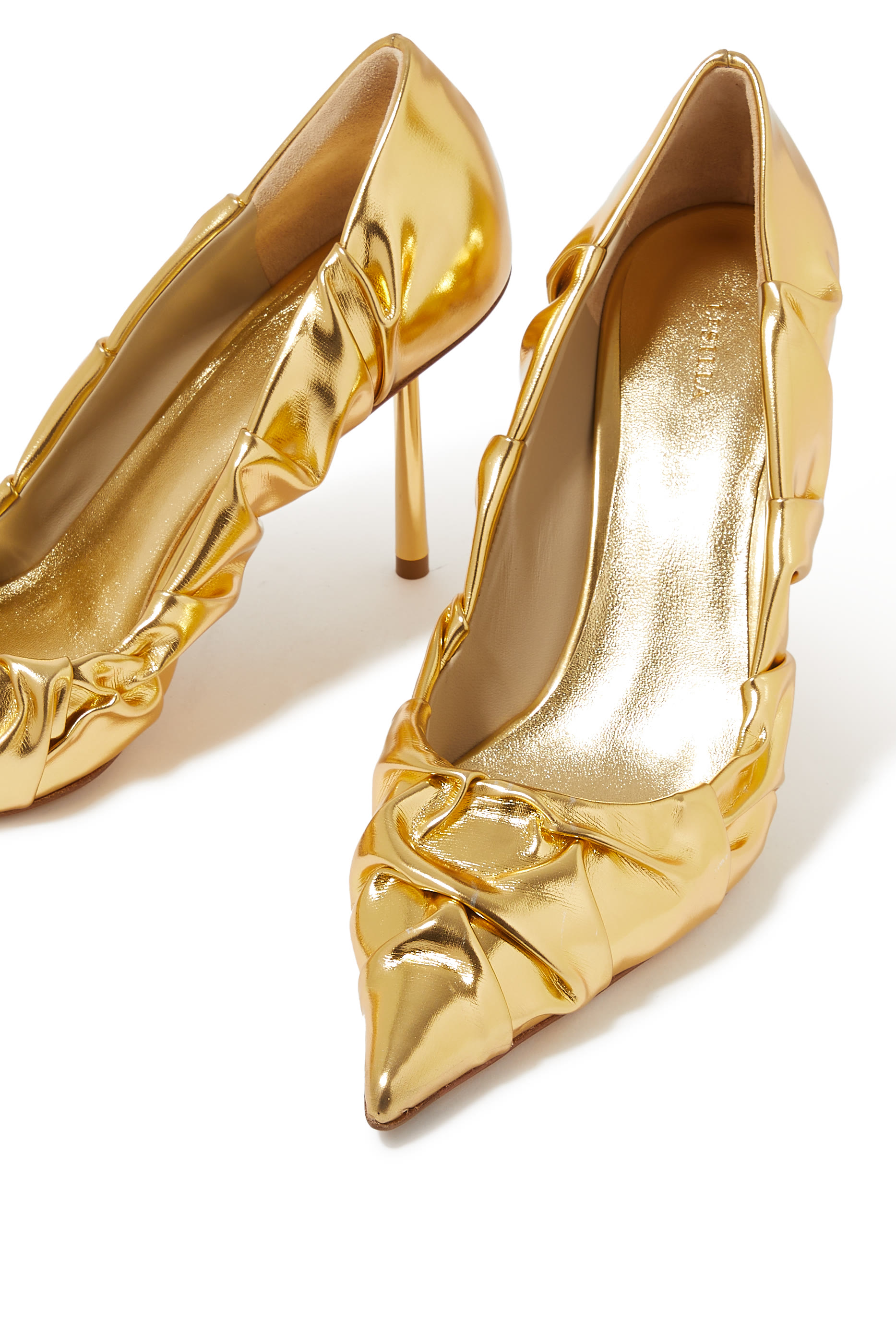 حذاء كلاسيكي فيدرا 80 بكشكش جلد لامع