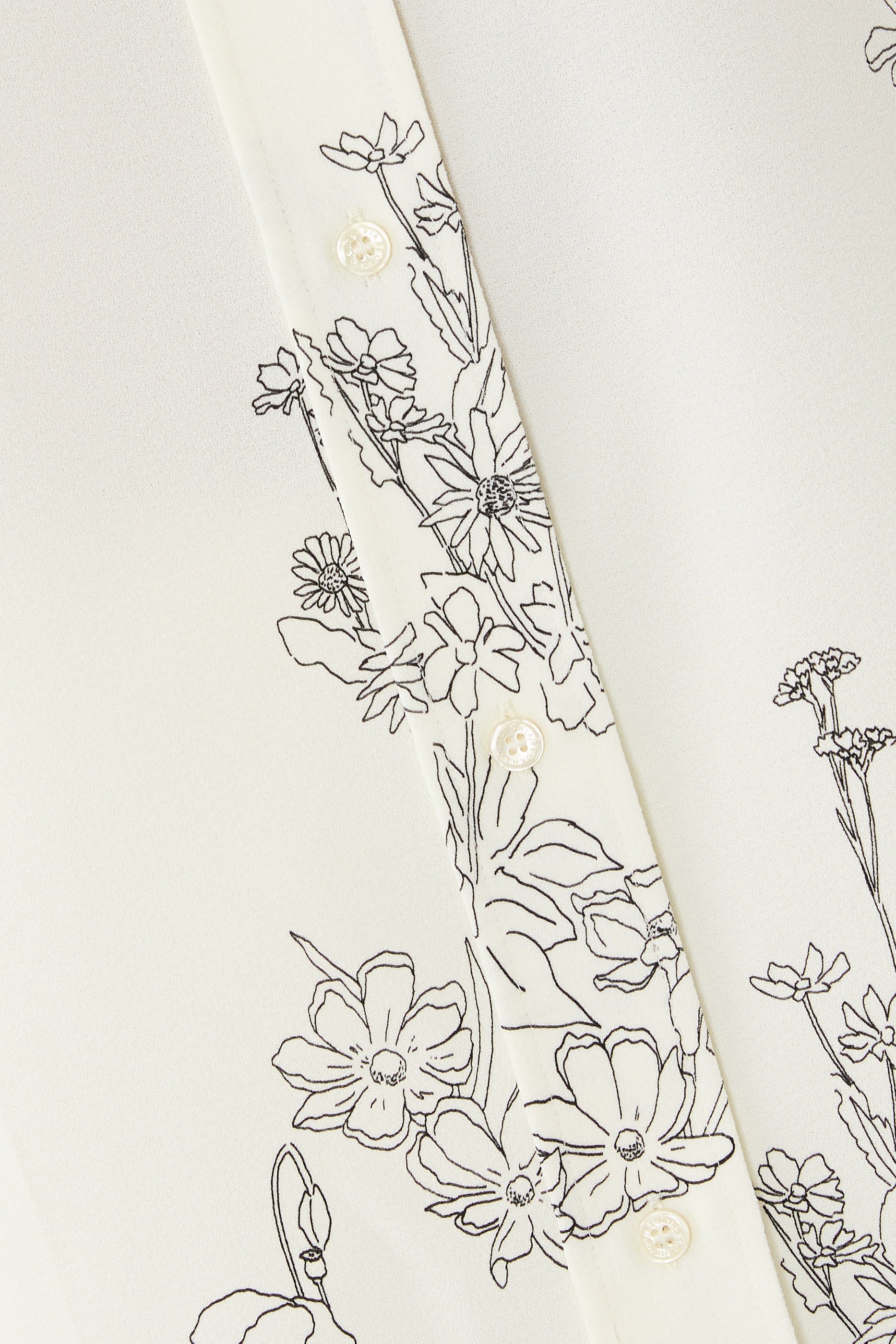 قميص بيجامة