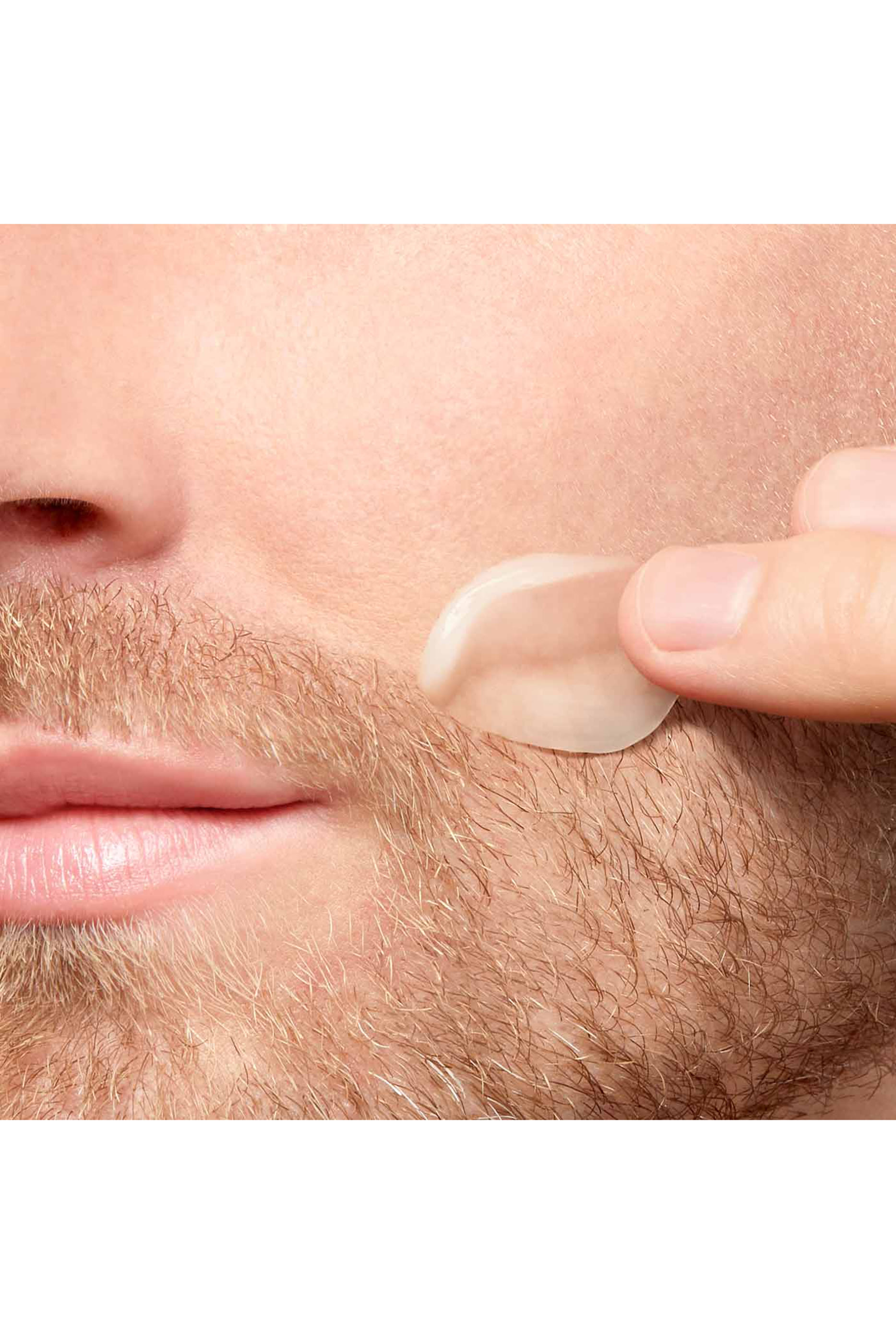 جل تهدئة البشرة بعد الحلاقة للرجال 