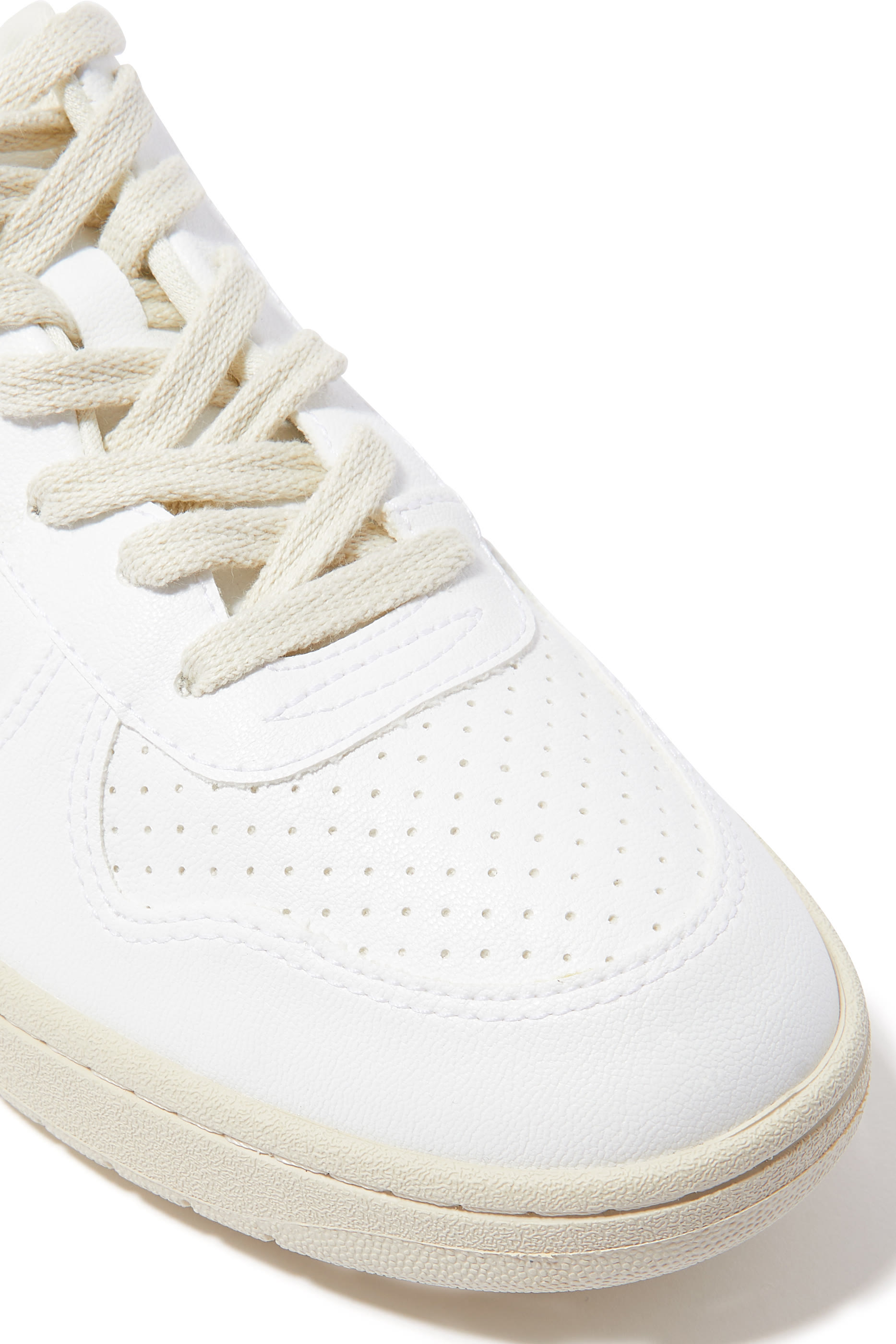 سنيكرز في- 90 جلد بكاحل منخفض