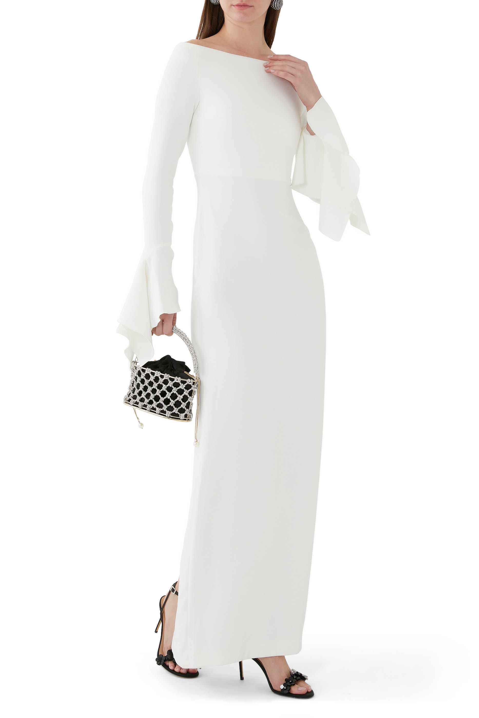 صندل 95 مزين بزهور مطرزة بالترتر