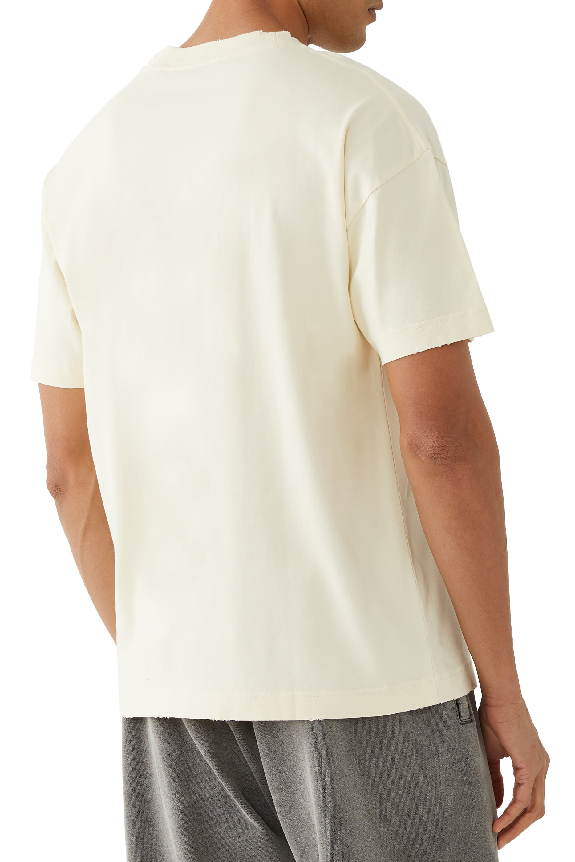 تيشيرت بطبعة دببة وشعار الماركة