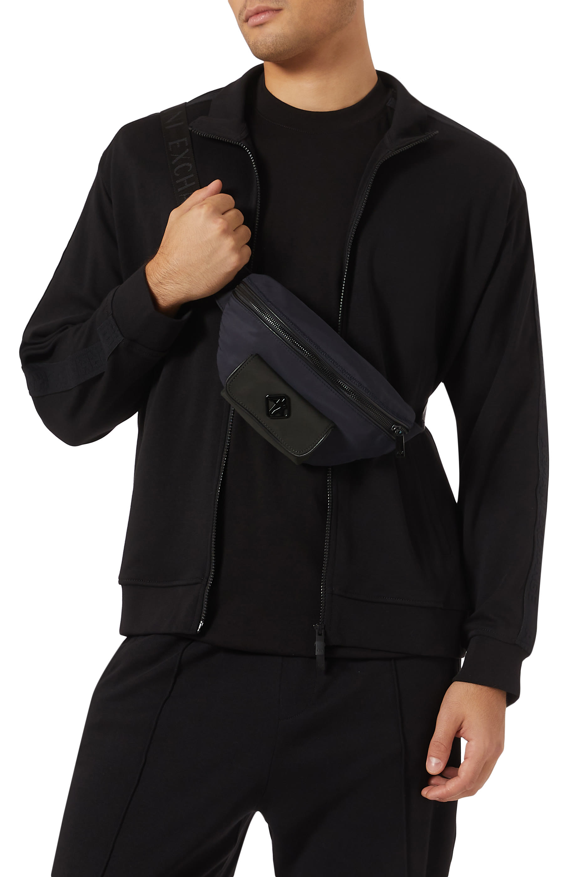 حقيبة خصر بجيب خارجي صغير بشعار الماركة