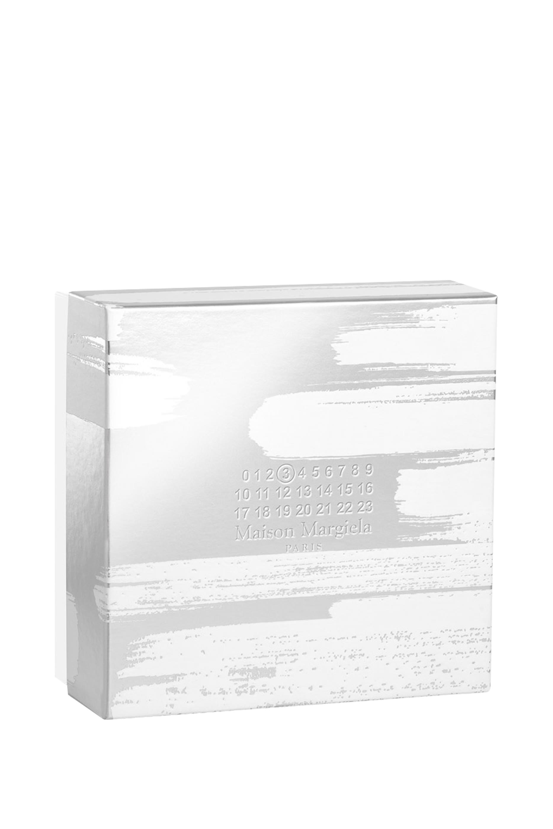 مجموعة هدايا أو دو تواليت وشمعة مارجيلا ريبليكا باي ذا فاير بليس