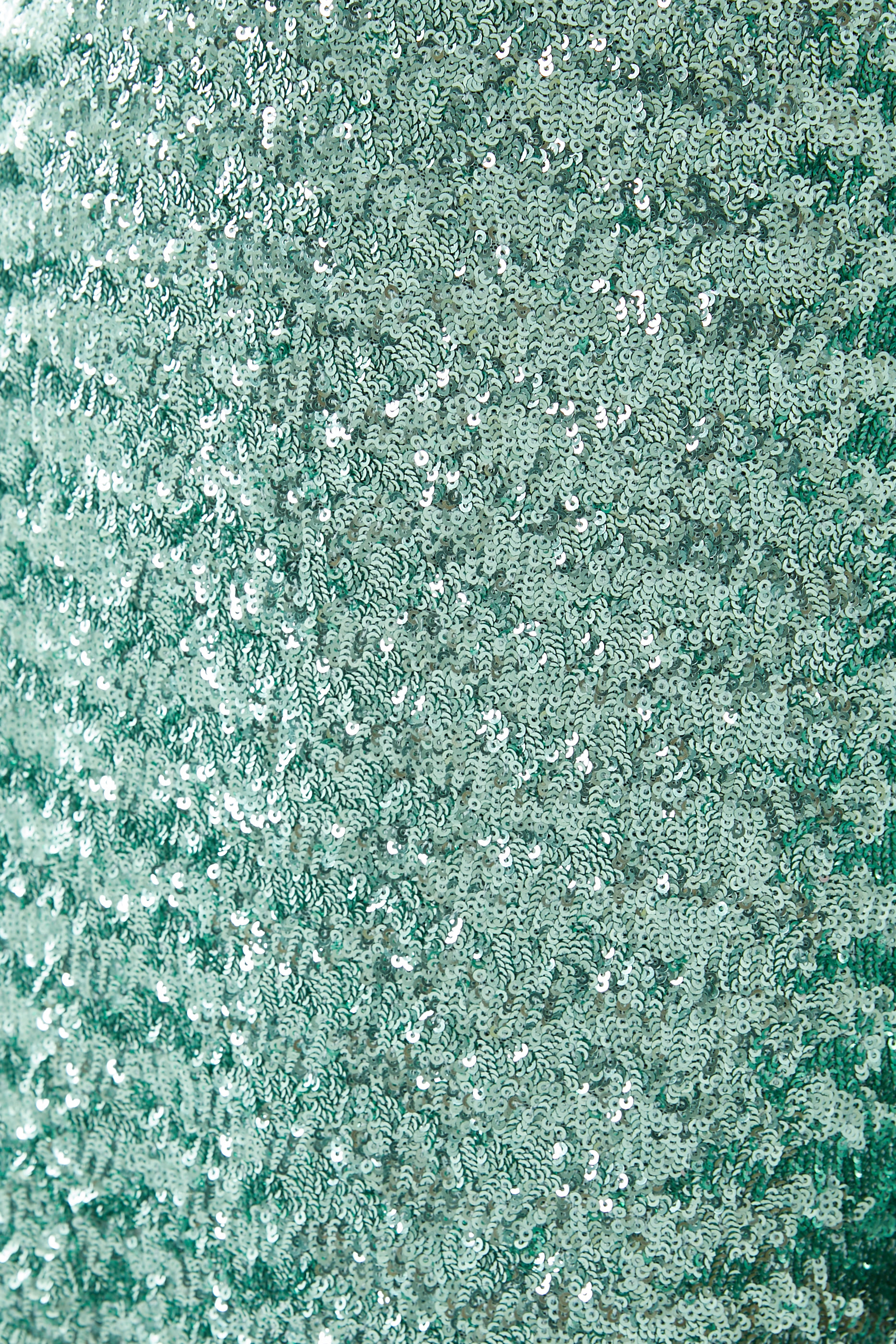 فستان قصير بتصميم قفطان مطرز بالترتر