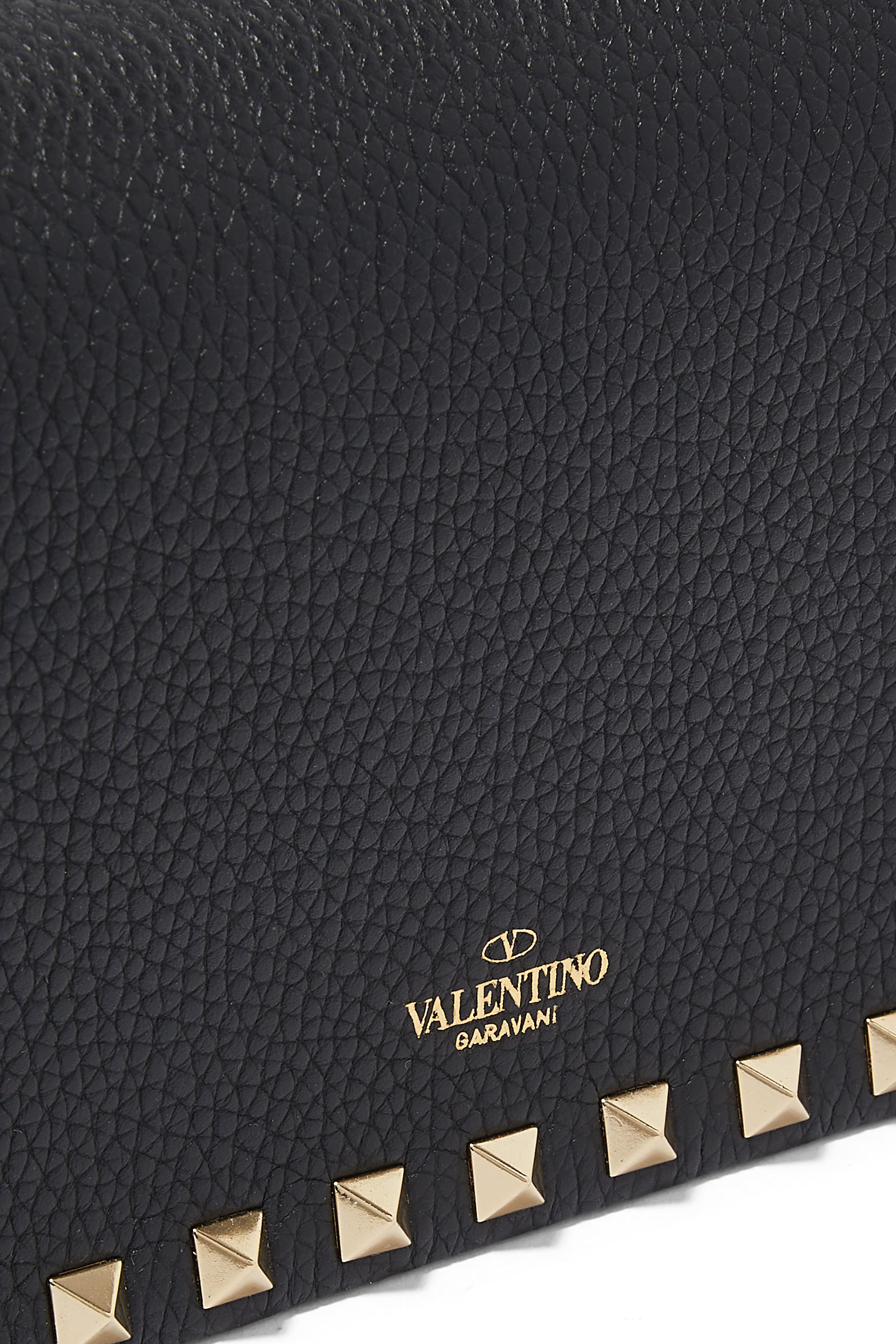 حقيبة صغيرة بحلي هرمية