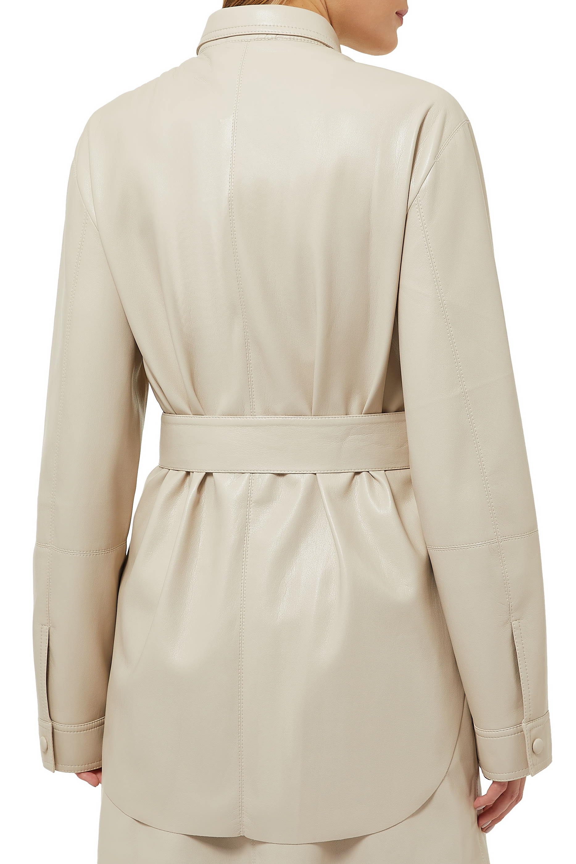 قميص أرثا من الجلد العضوي