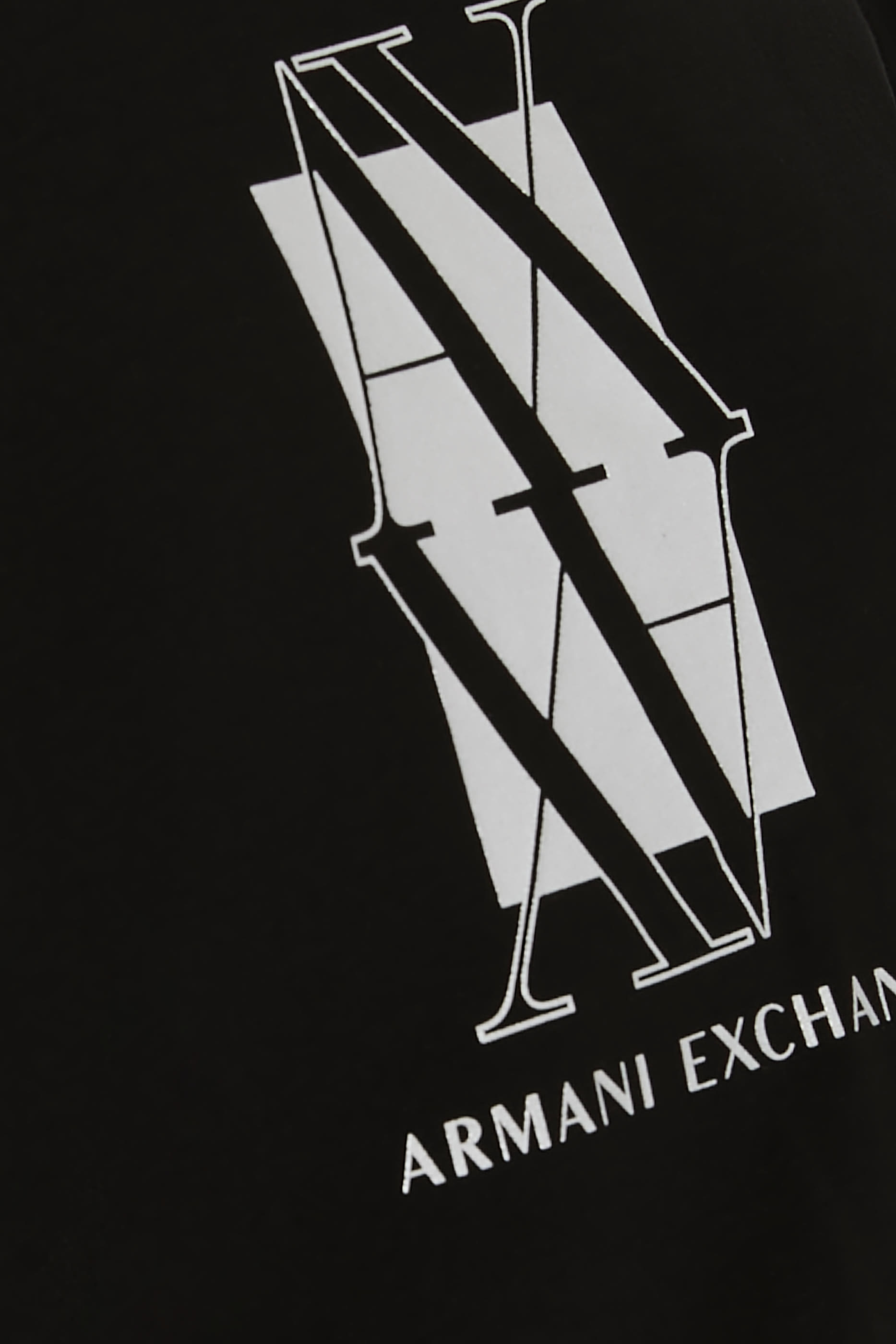 تيشيرت بشعار الماركة جيرسيه