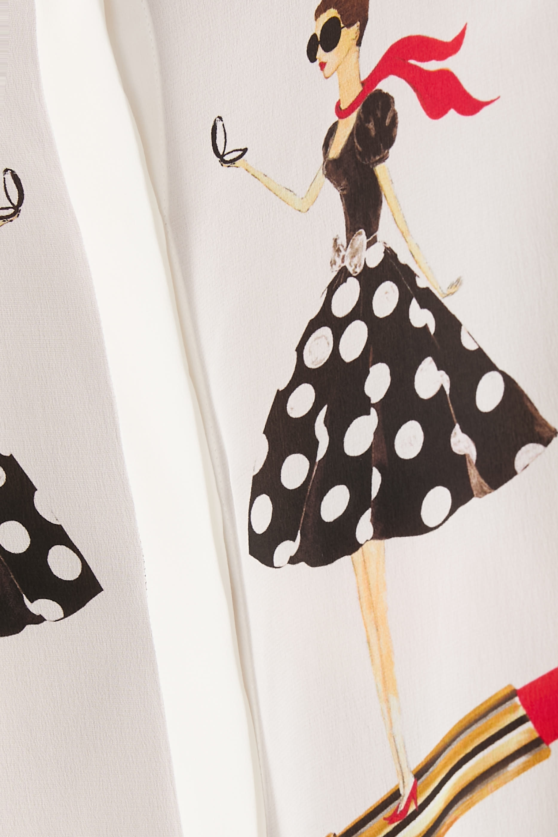 بلوزة ويلا بأزرار