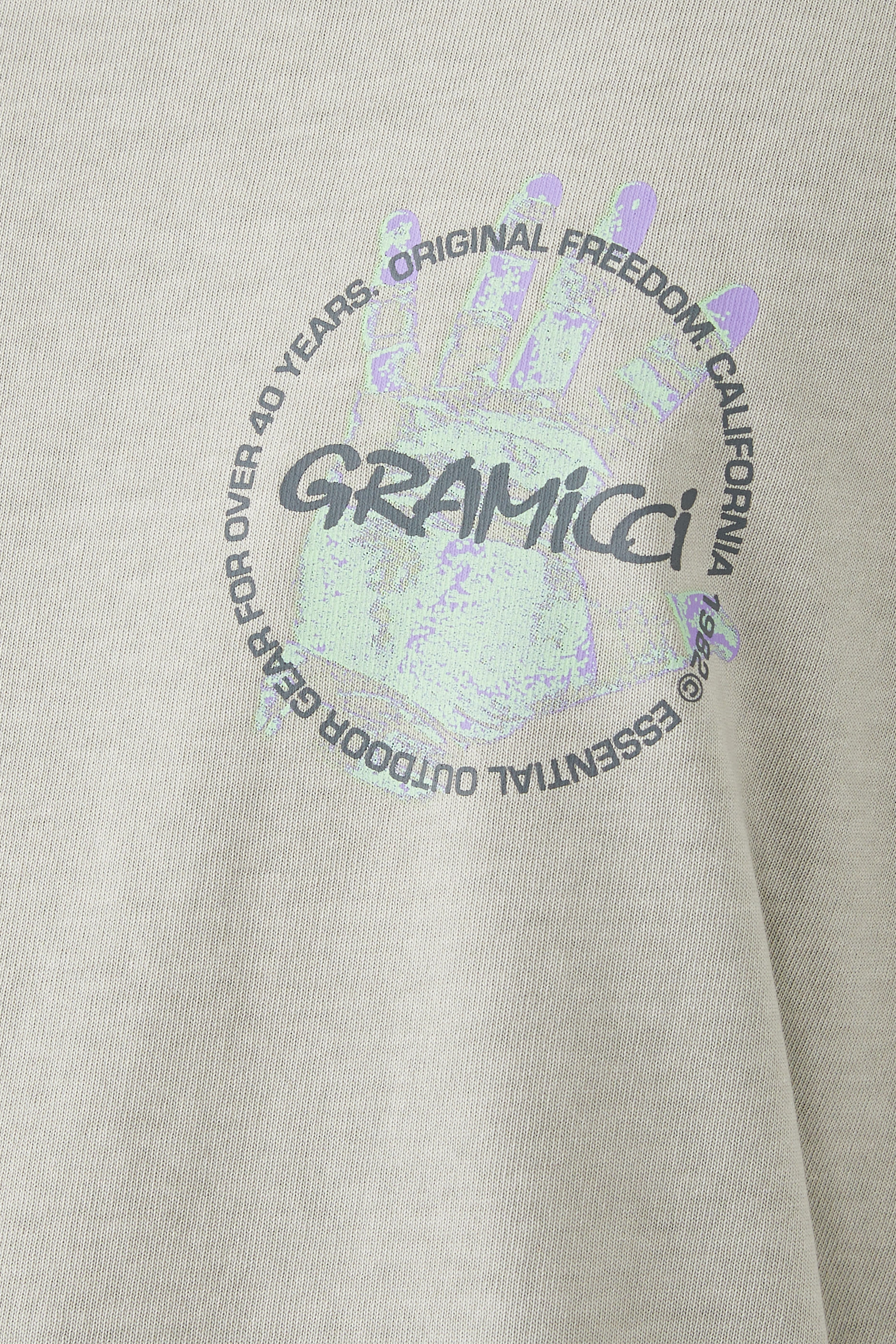 تيشيرت بطبعة كلايمرز هاند