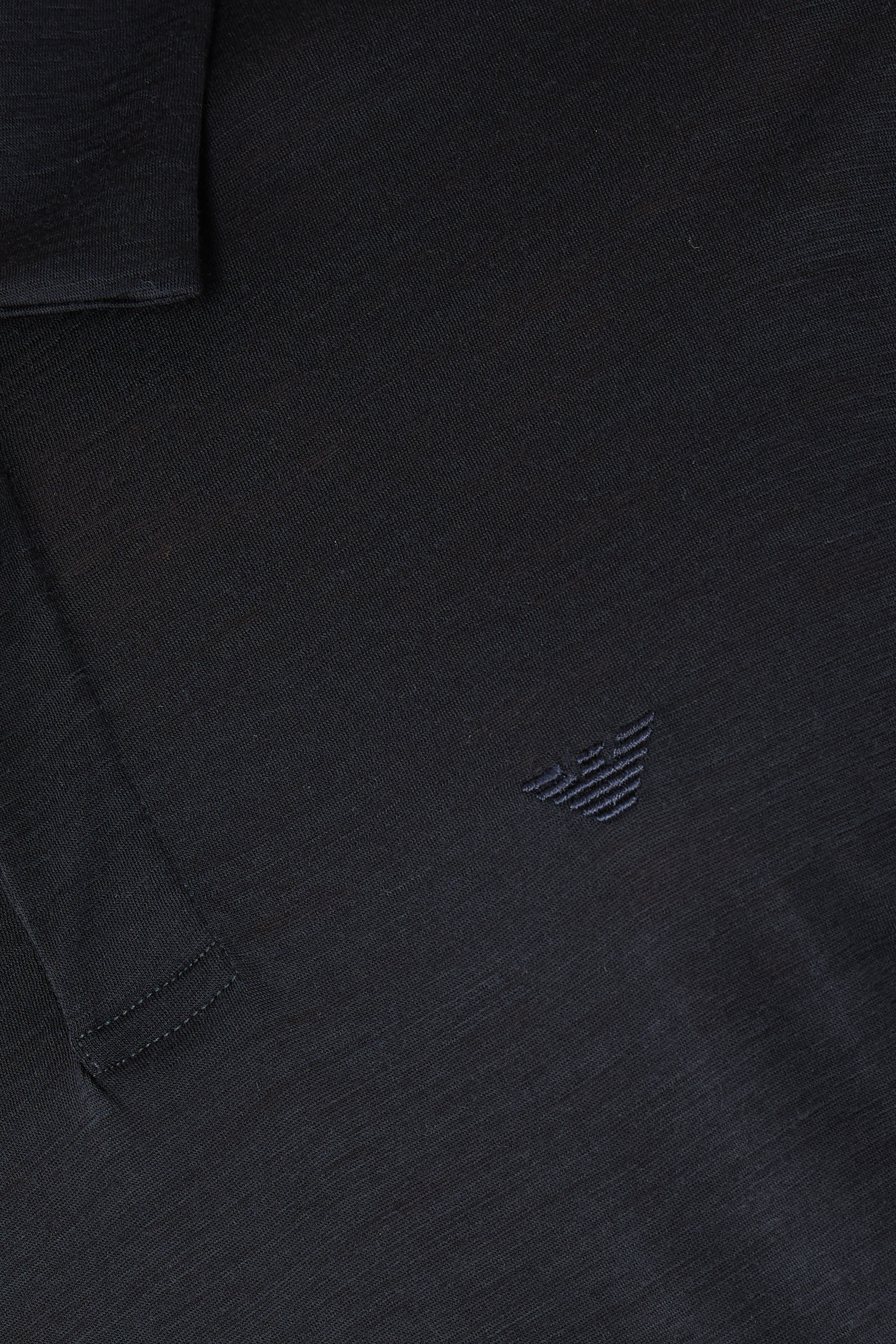 تيشيرت بشعار الماركة