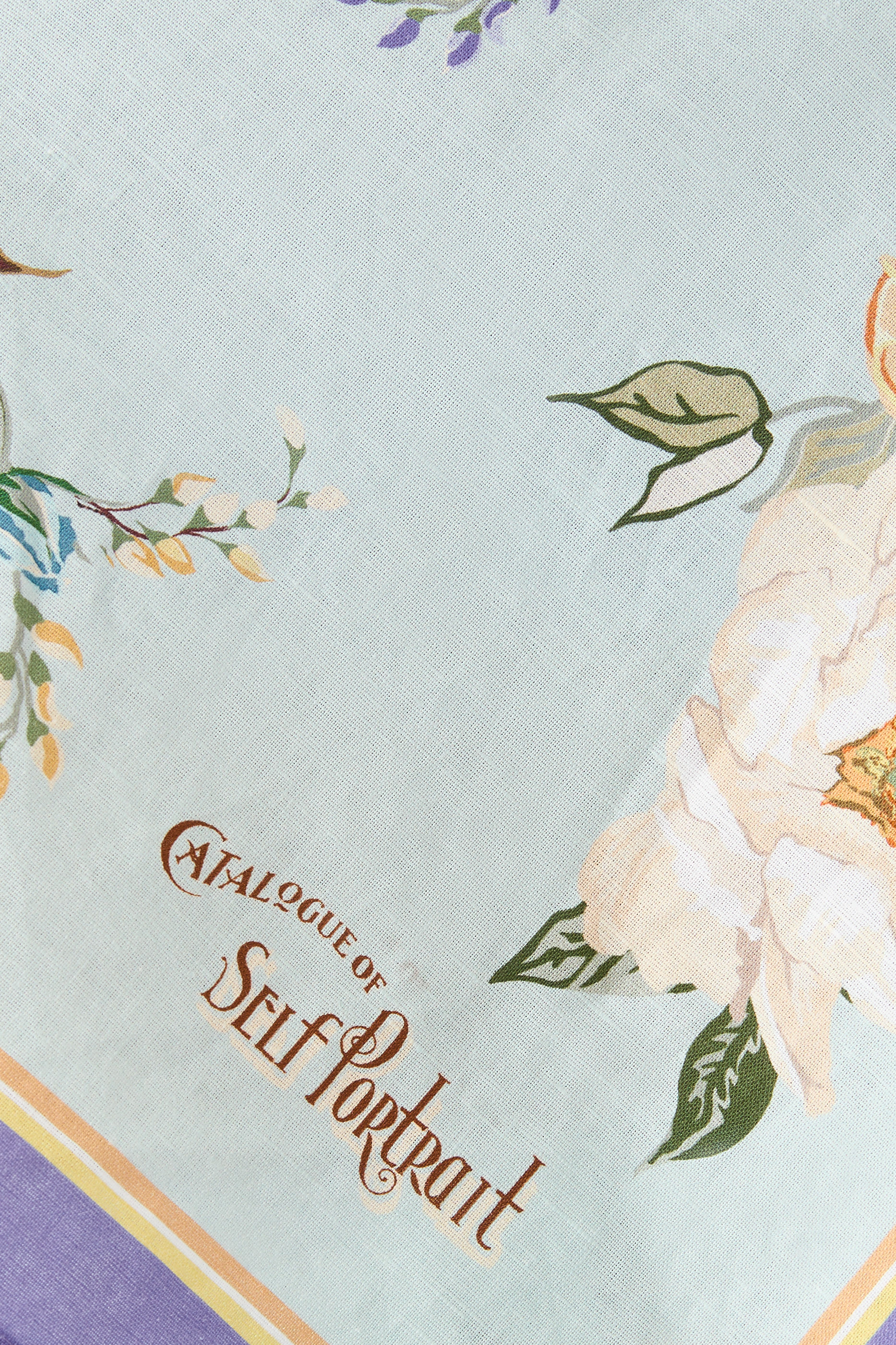 بلوزة بنقشة زهور كتان