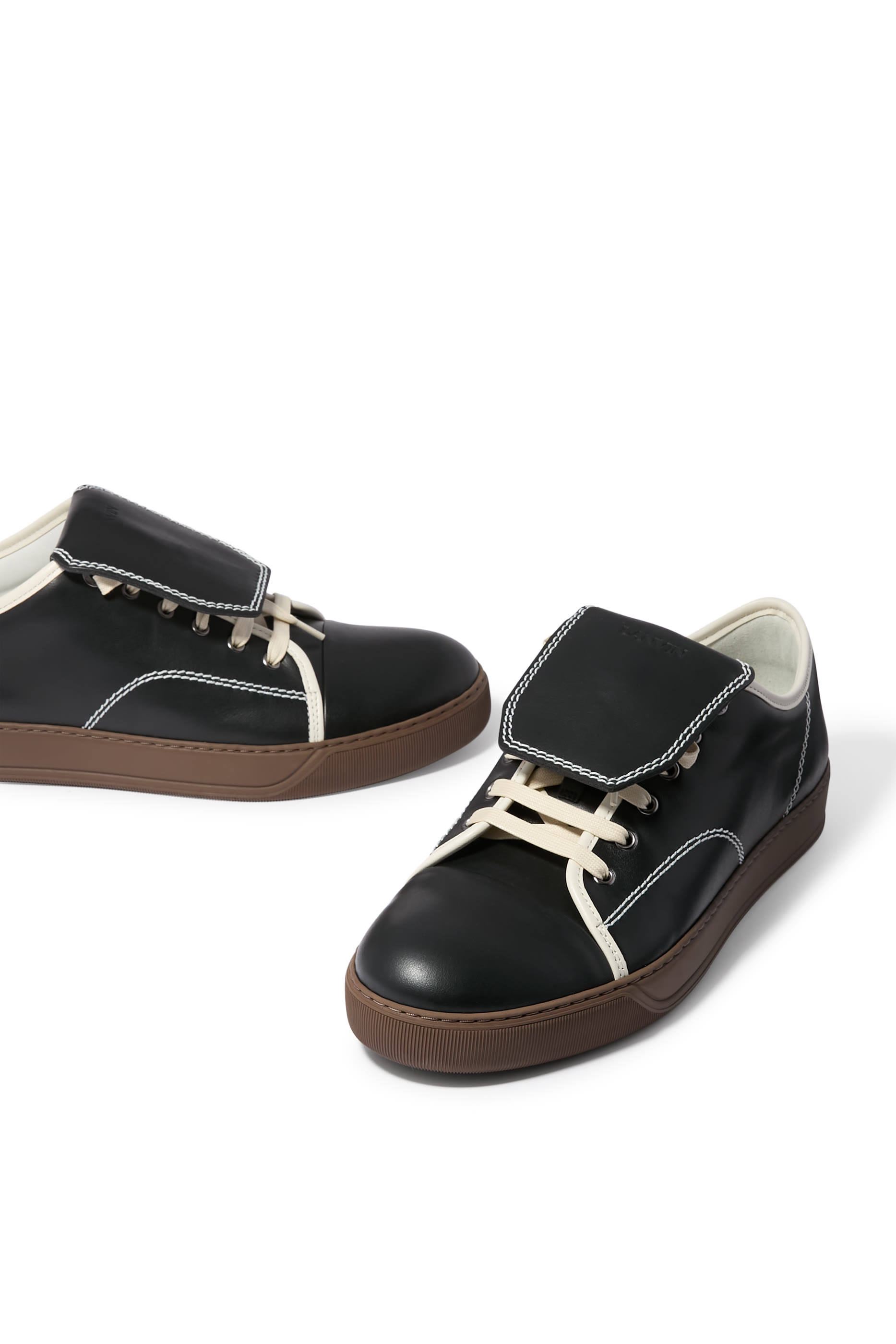 سنيكرز دي بي بي 1بلسان جلد