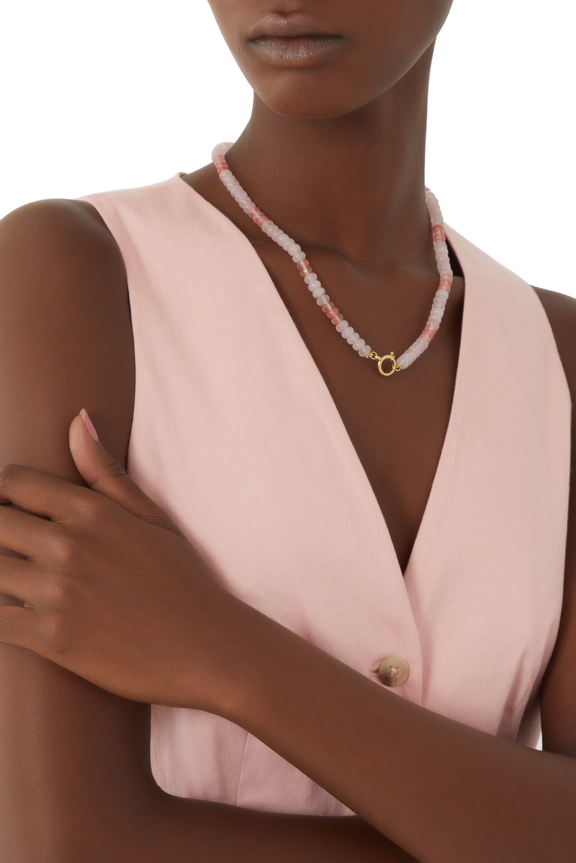 قلادة مرصعة بخرز أوبال وردي ذهب أصفر عيار 18