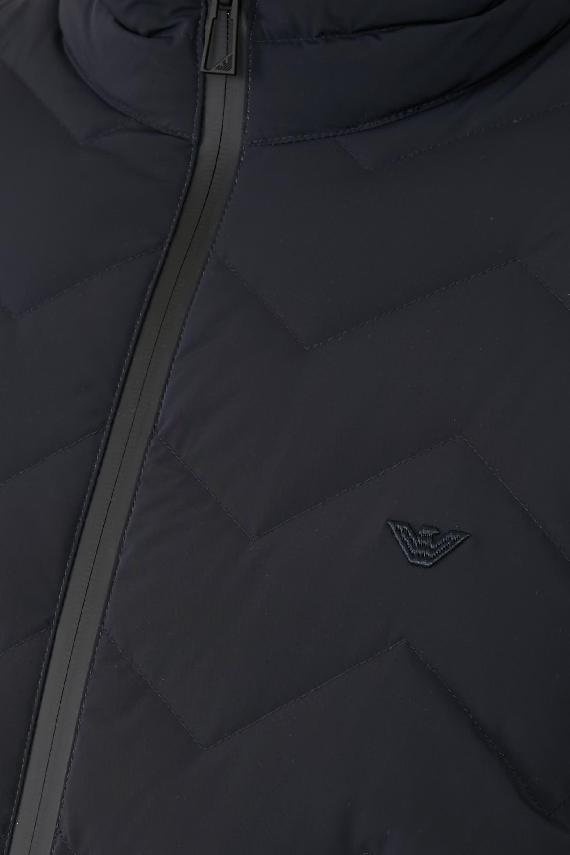 جاكيت بتصميم مبطن مقاوم للماء بنمط شيفرون نايلون وسباندكس