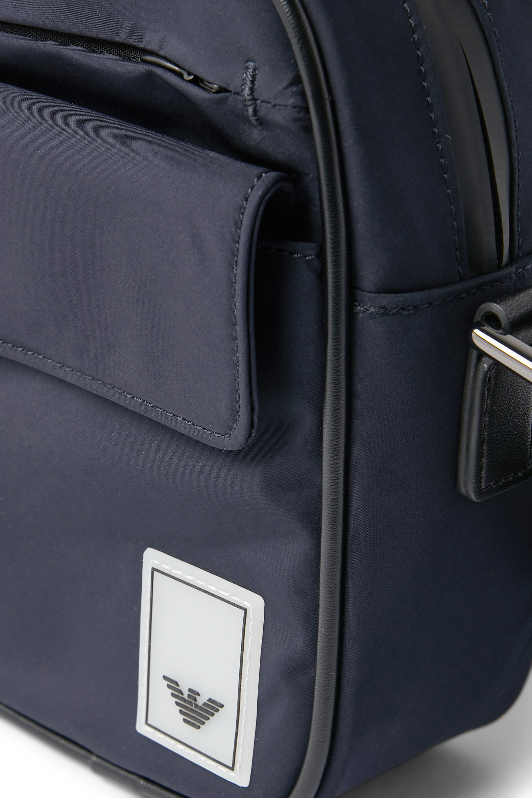 حافظة هاتف ترافل اسنشالز نايلون