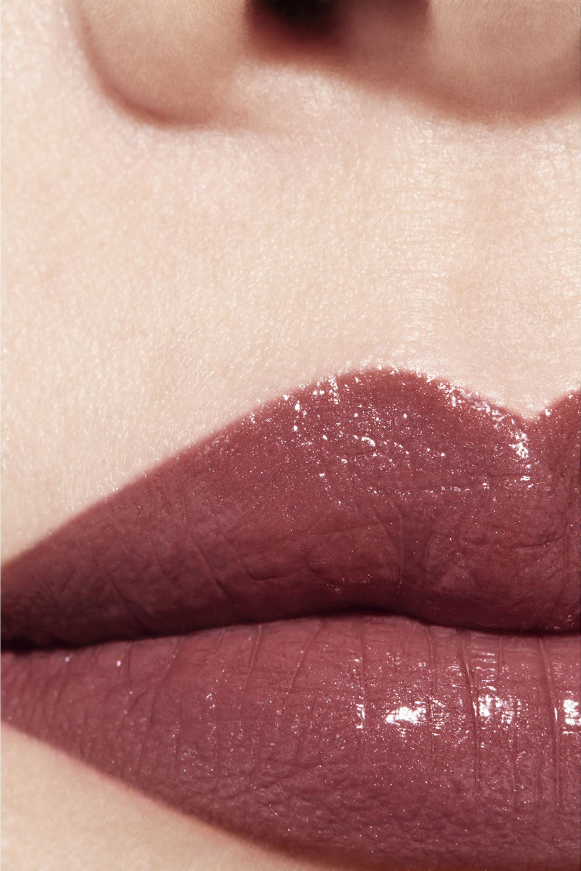 أحمر شفاه لامع Rouge Coco يدوم طويلا