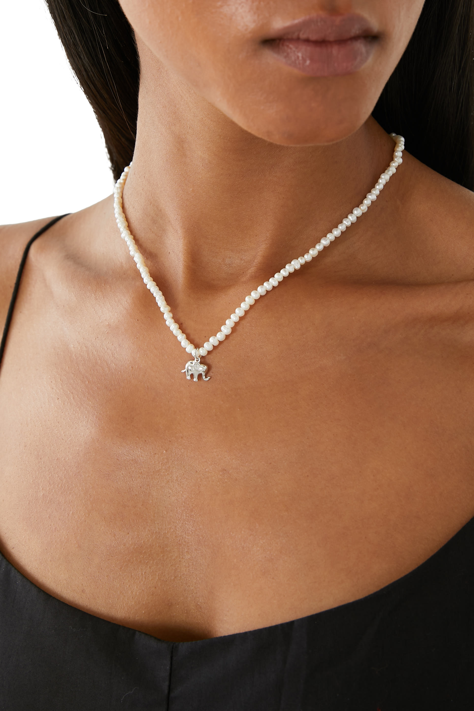 قلادة بريشس بدلاية بتصميم فيل، معدن ولؤلؤ