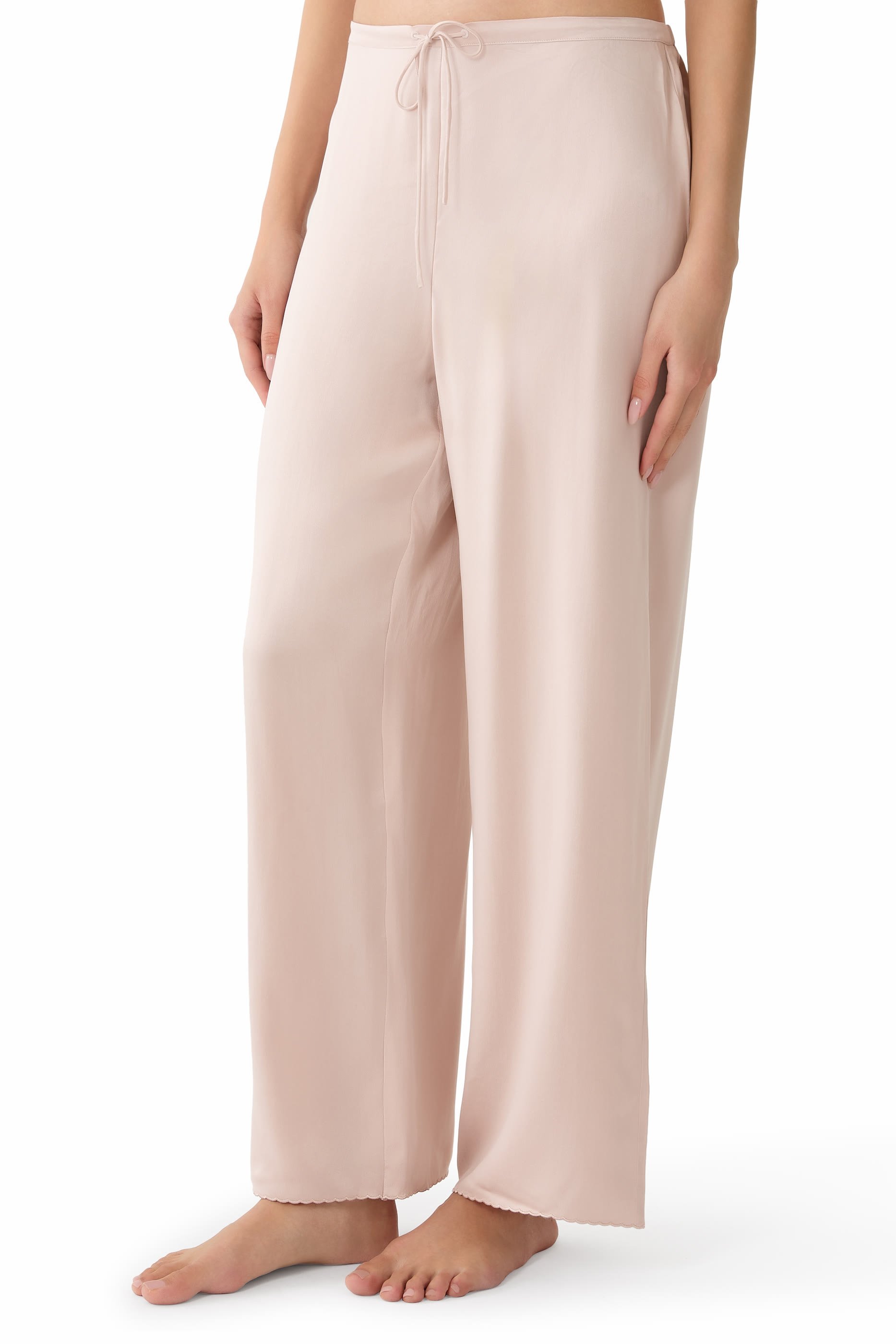 طقم بيجامة كامي مطرز حرير