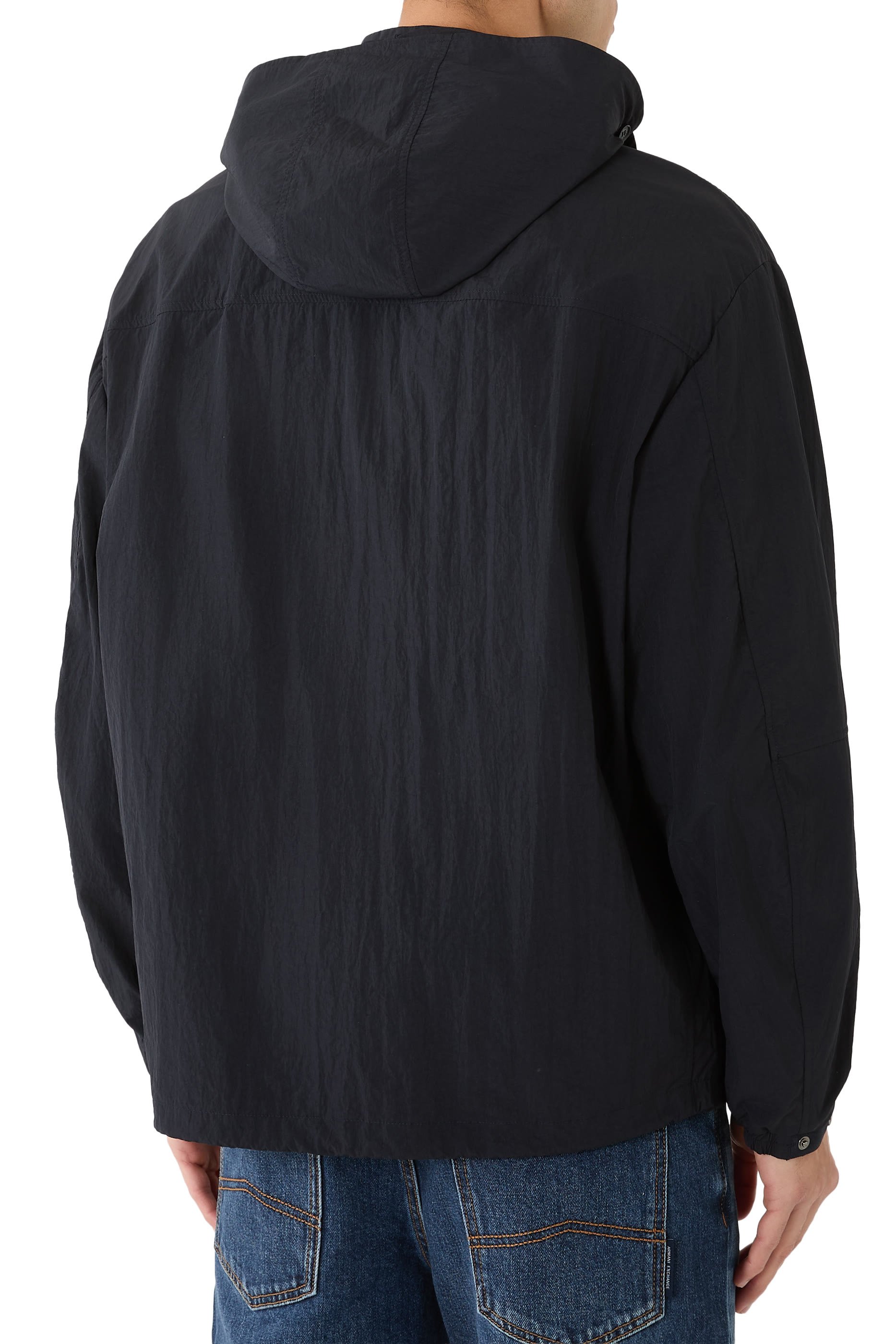 جاكيت بغطاء رأس بشعار الماركة