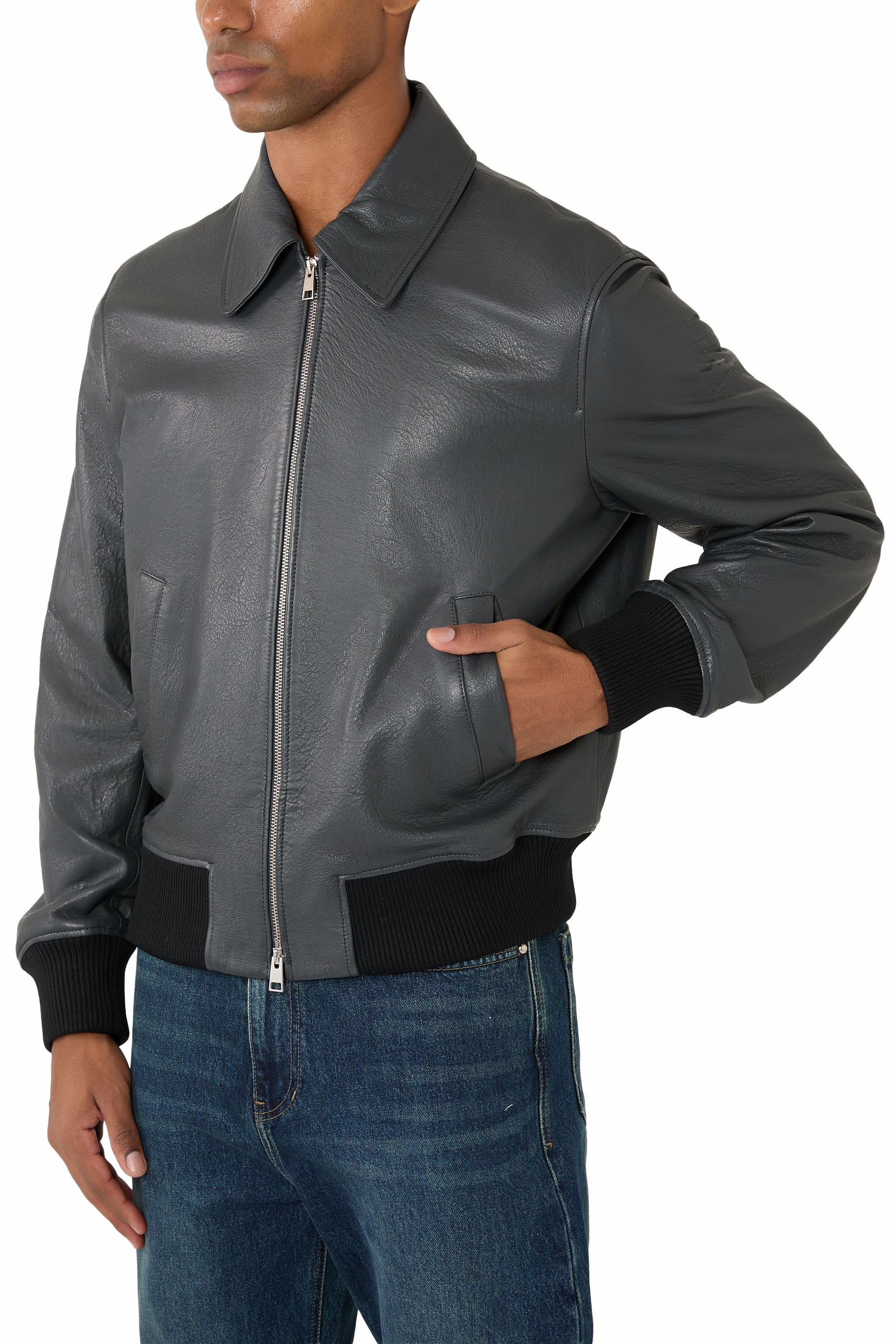 جاكيت بسحاب جلد