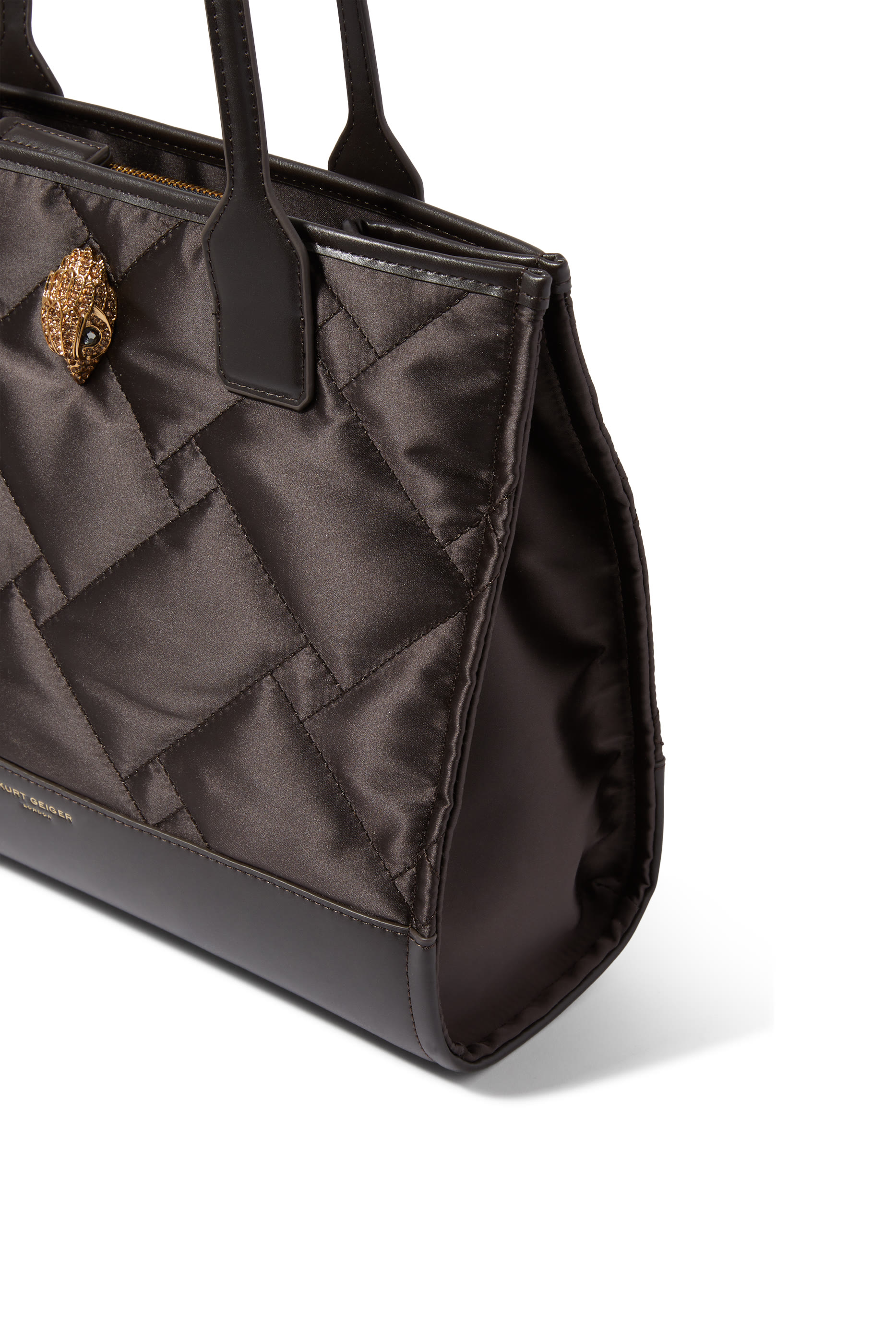 حقيبة يد خامات معاد تدويرها