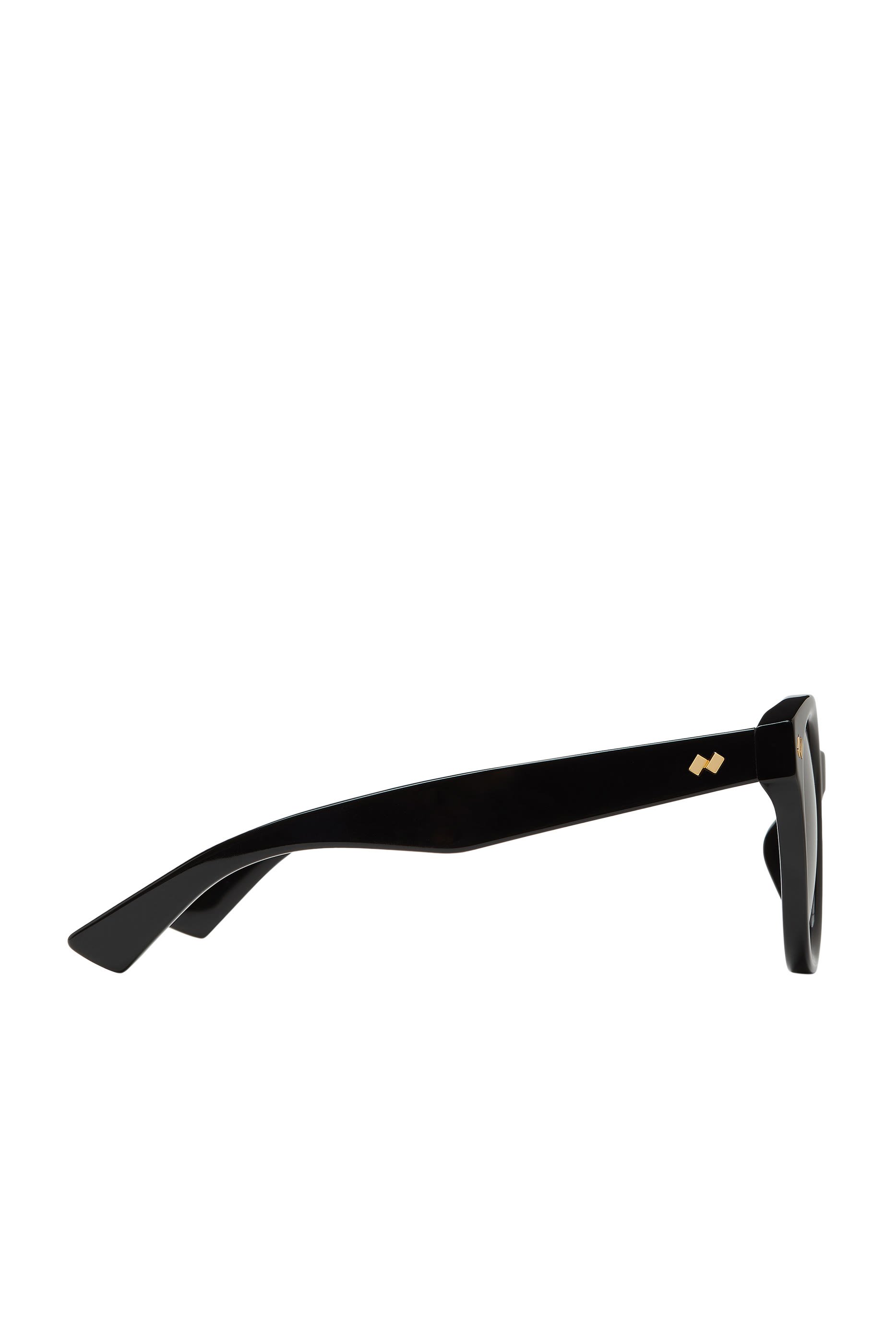 نظارة شمسية ديزي بإطار مستدير