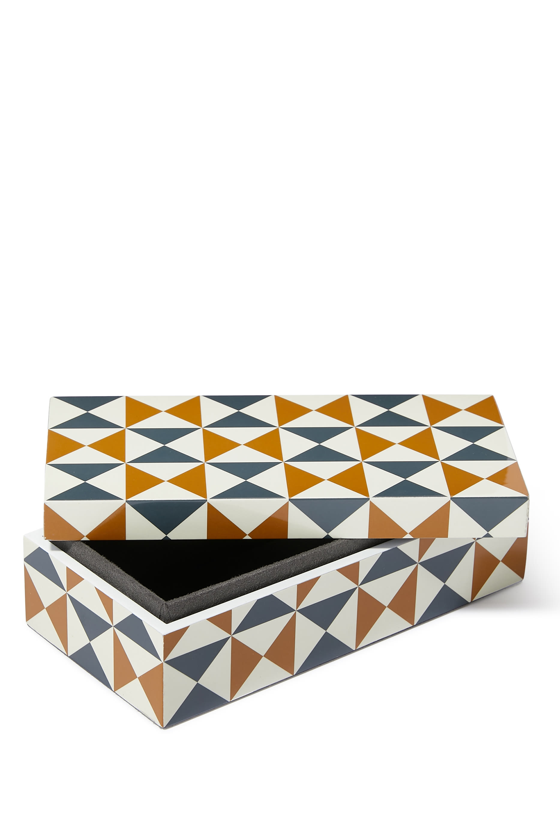 صندوق بوتاي بطلاء