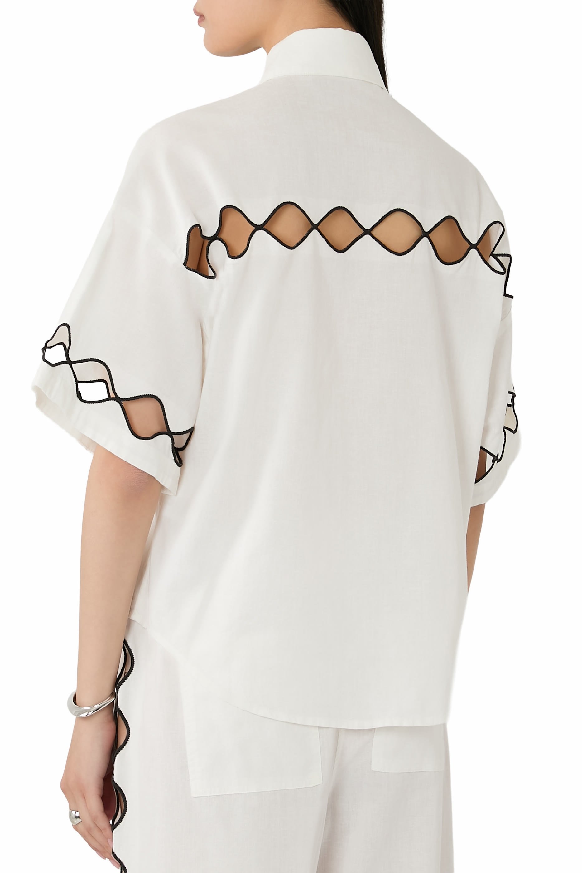 قميص لاين بفتحات