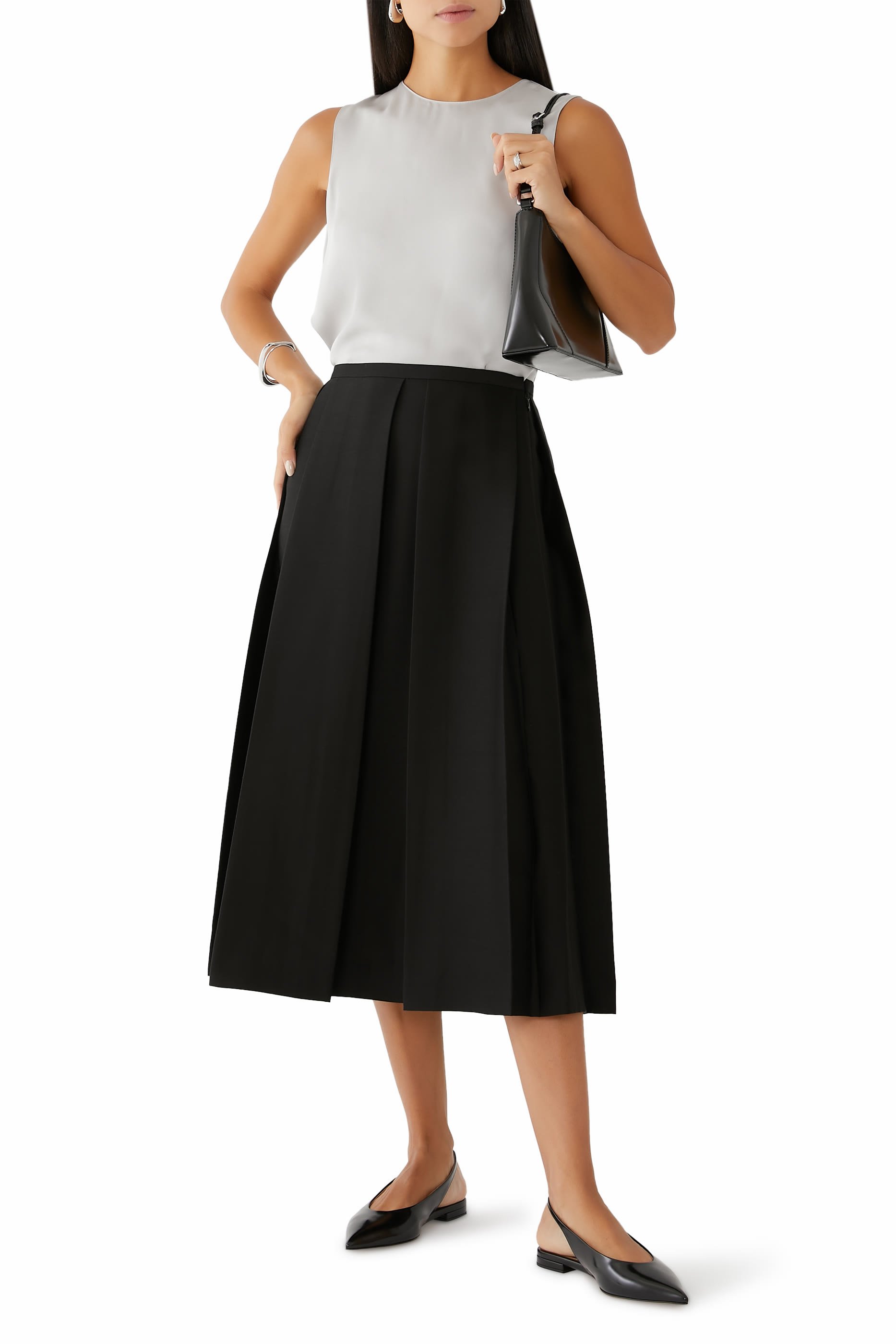 حذاء روبي بنعل مسطح بسير خلفي