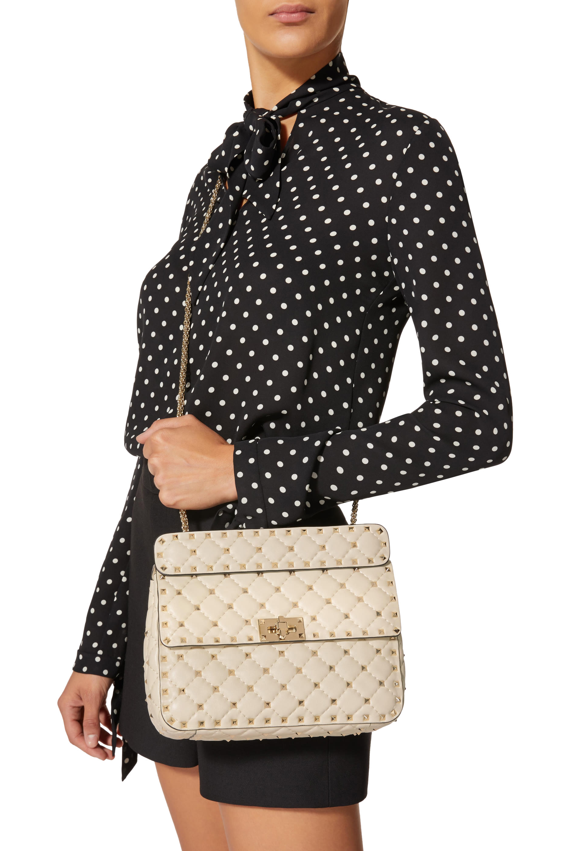 حقيبة كتف بحلي هرمية مدببة