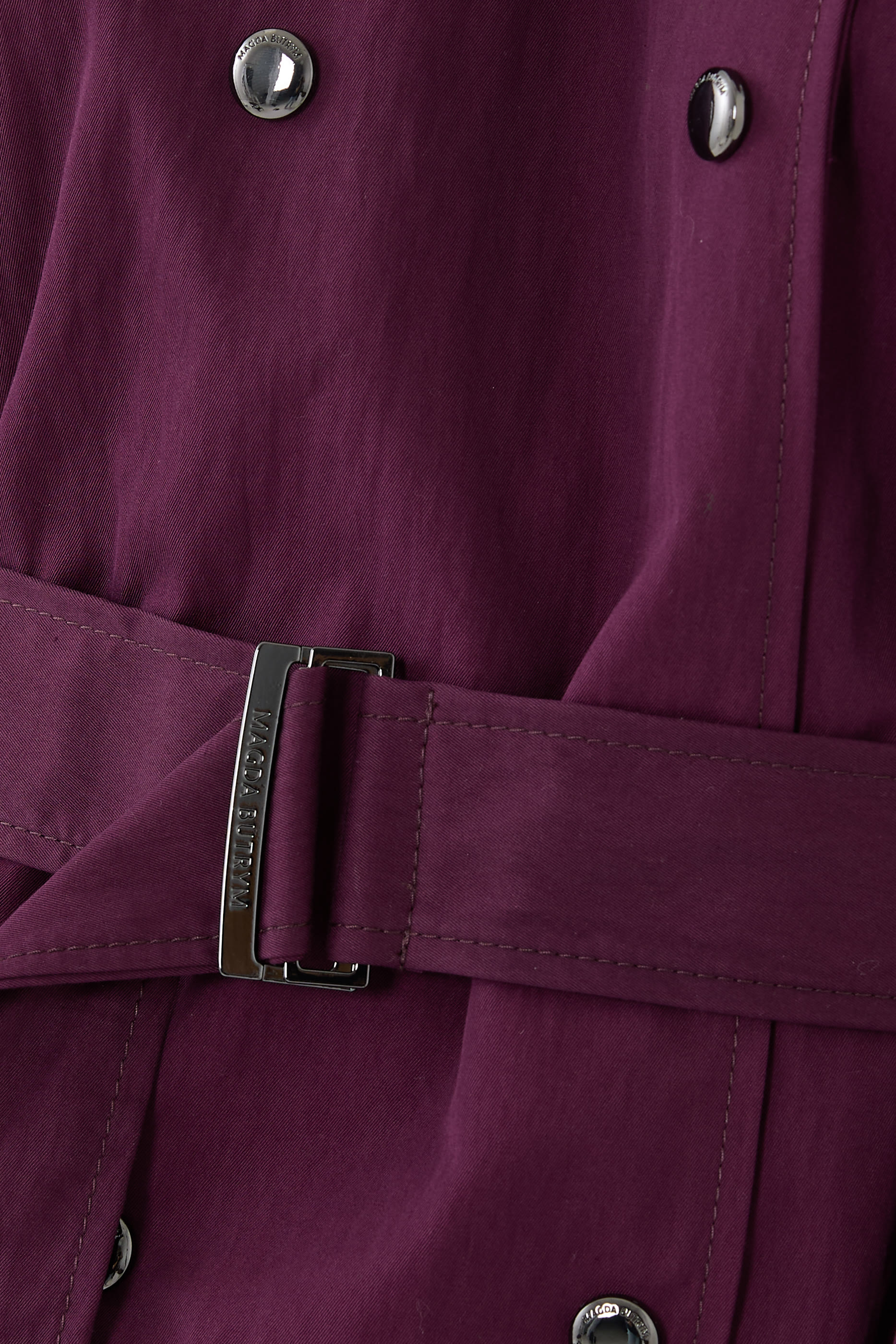 جاكيت بتصميم منفوخ وحزام