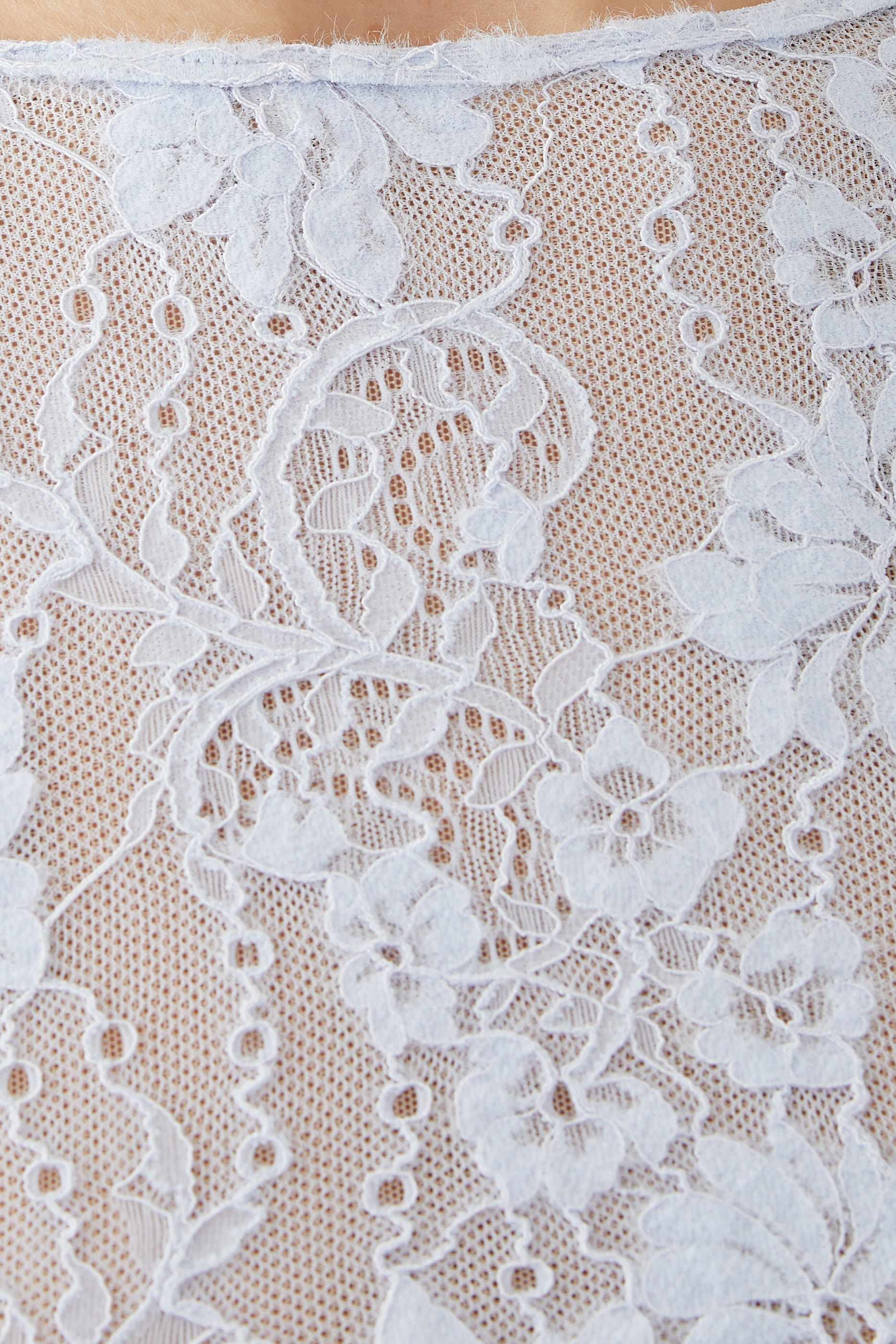 بودي سوت دانتيل