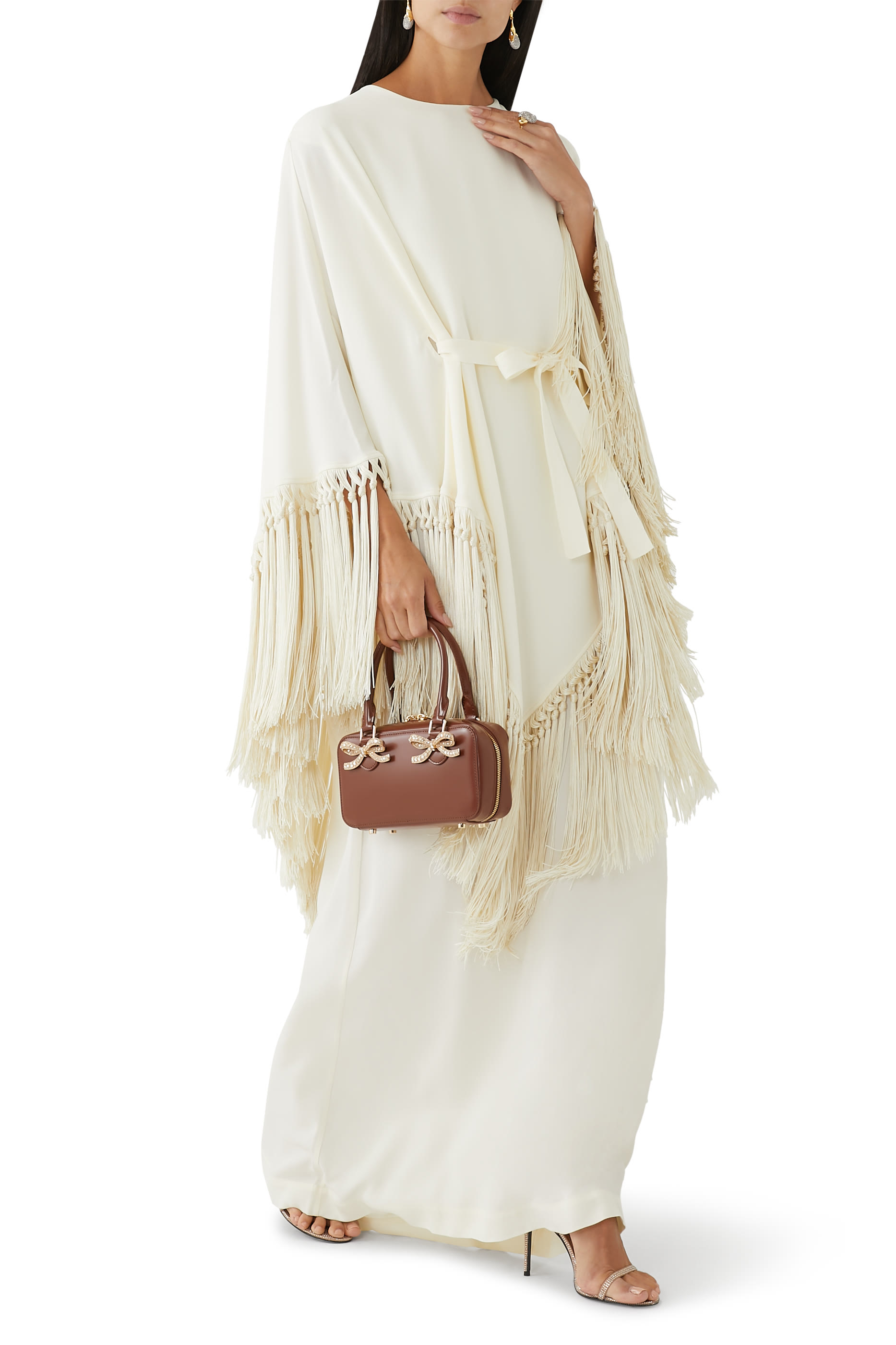 قفطان بوهيمين مع شراشيب مربوطة باليد