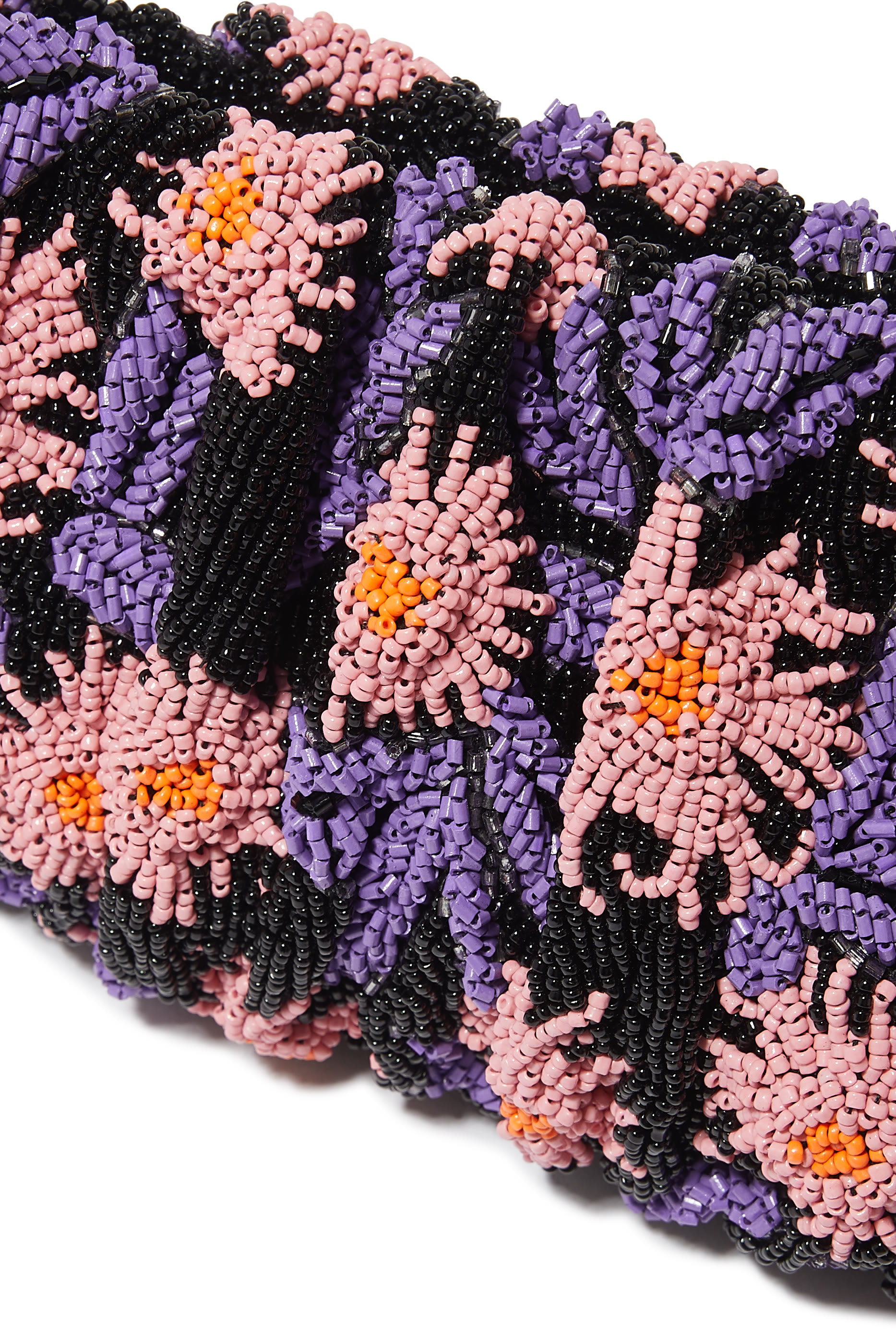 حقيبة مطرزة بخرز