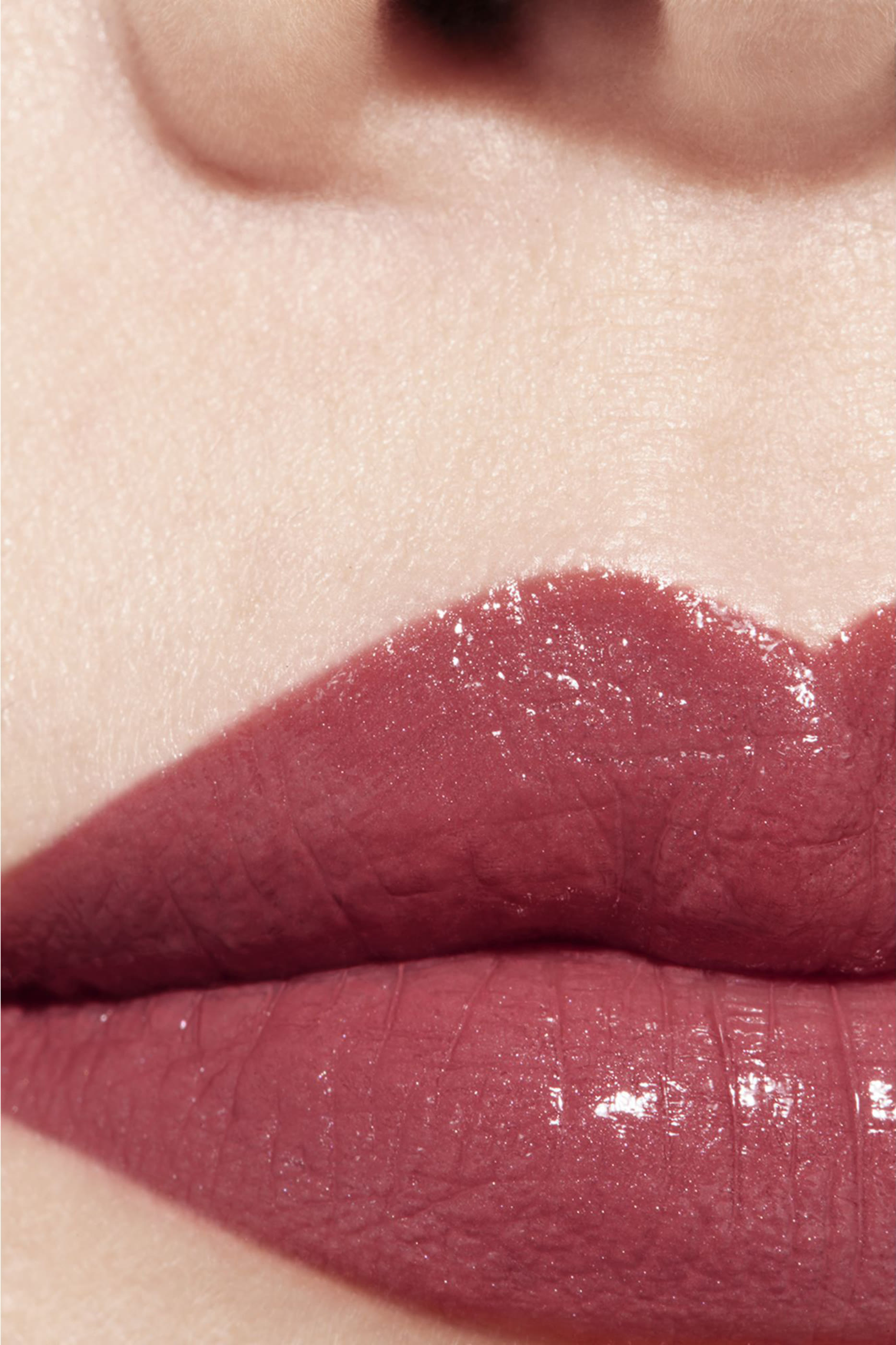 أحمر شفاه لامع Rouge Coco يدوم طويلا