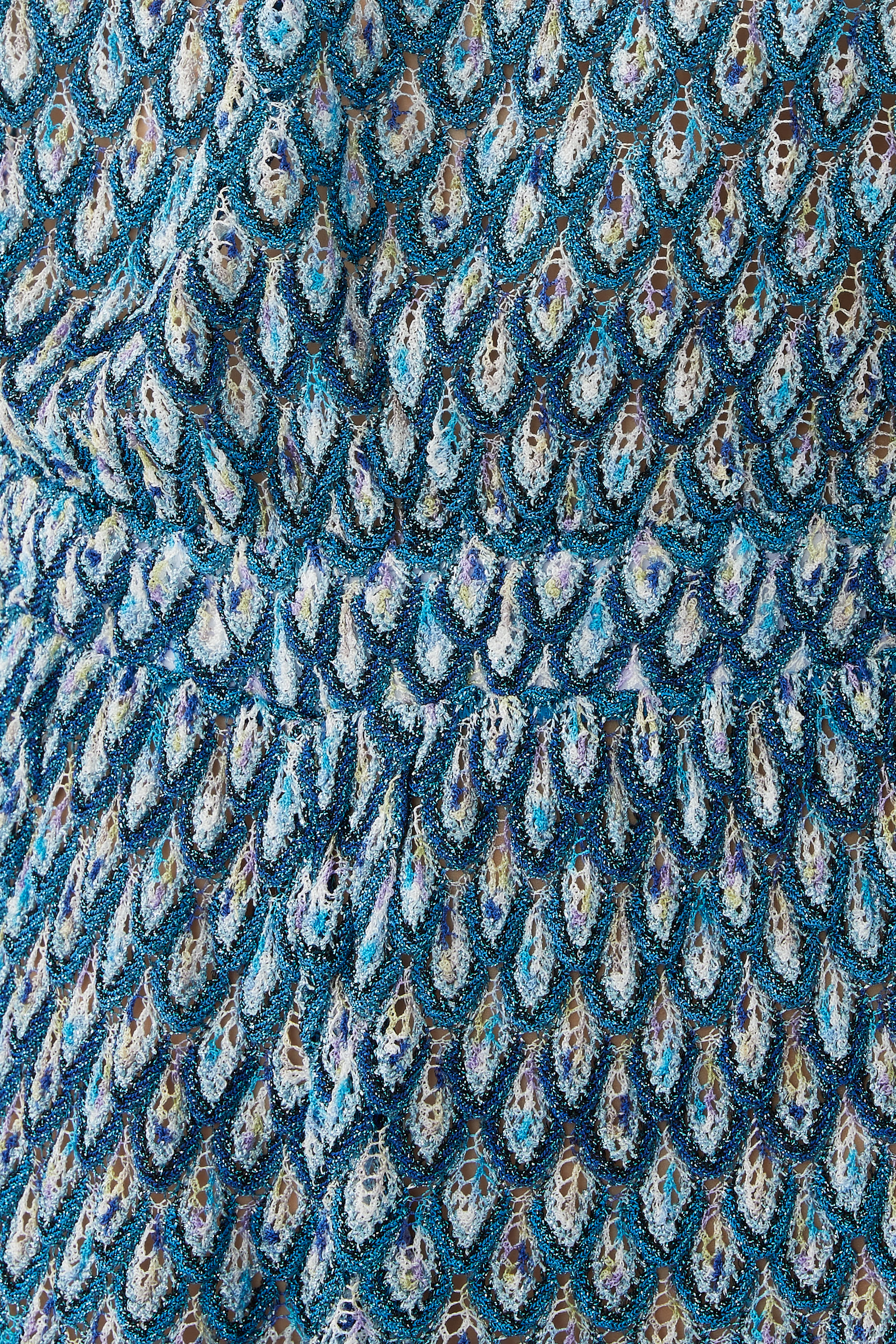 جمبسوت قصير برباط حول العنق