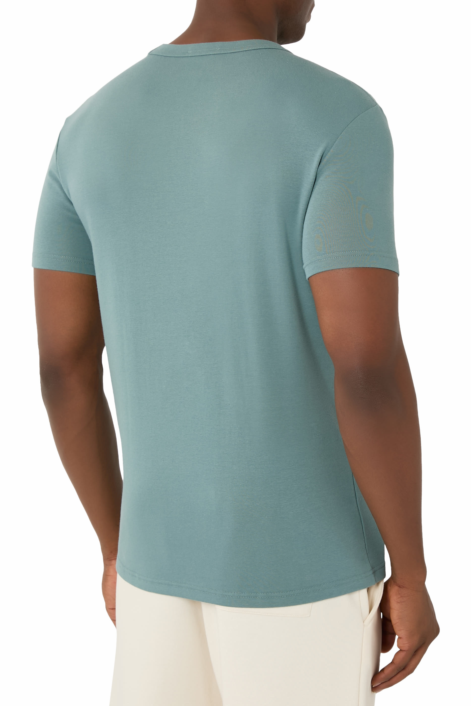 تيشيرت بياقة ضيقة قطن