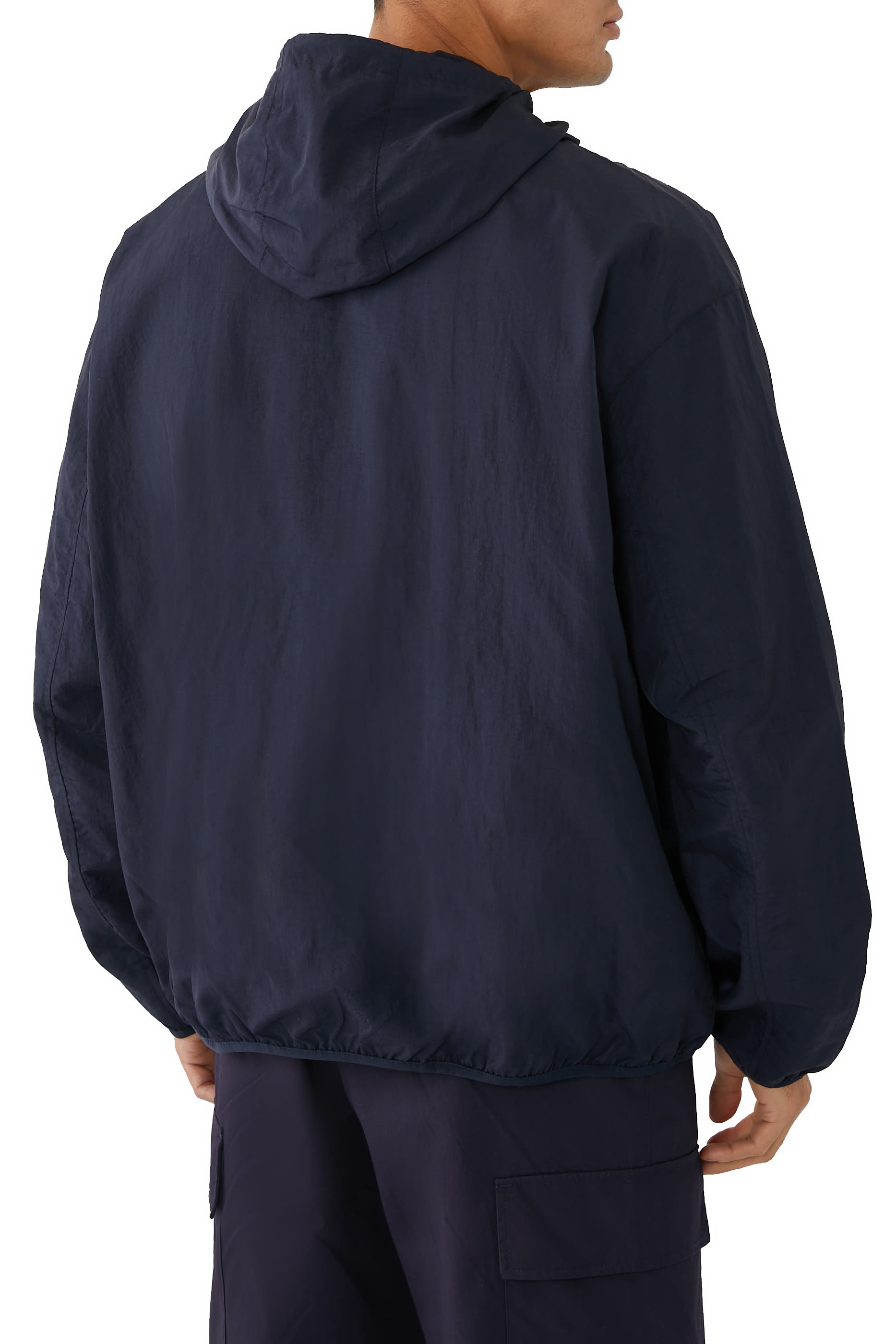 جاكيت ديجيتل ديزرت بتصميم وجهين وشعار الماركة