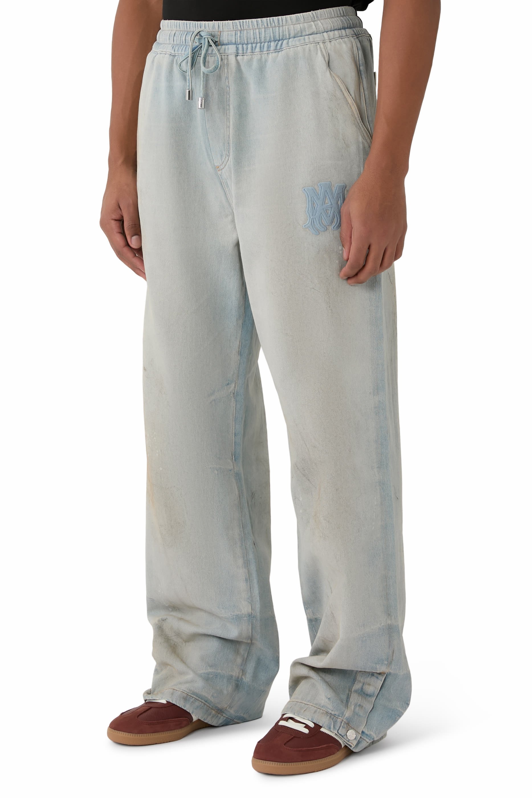 بنطال جينز باغي بقصة مريحة